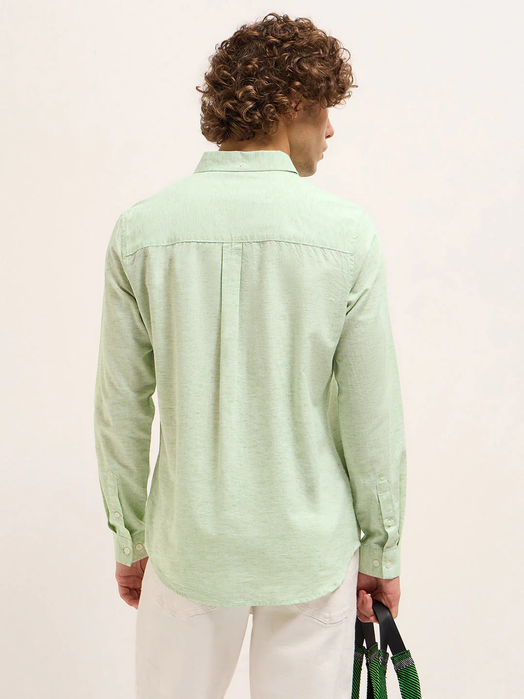 Men Light Green Slim Fit Solid Casual Shirt - Image 2