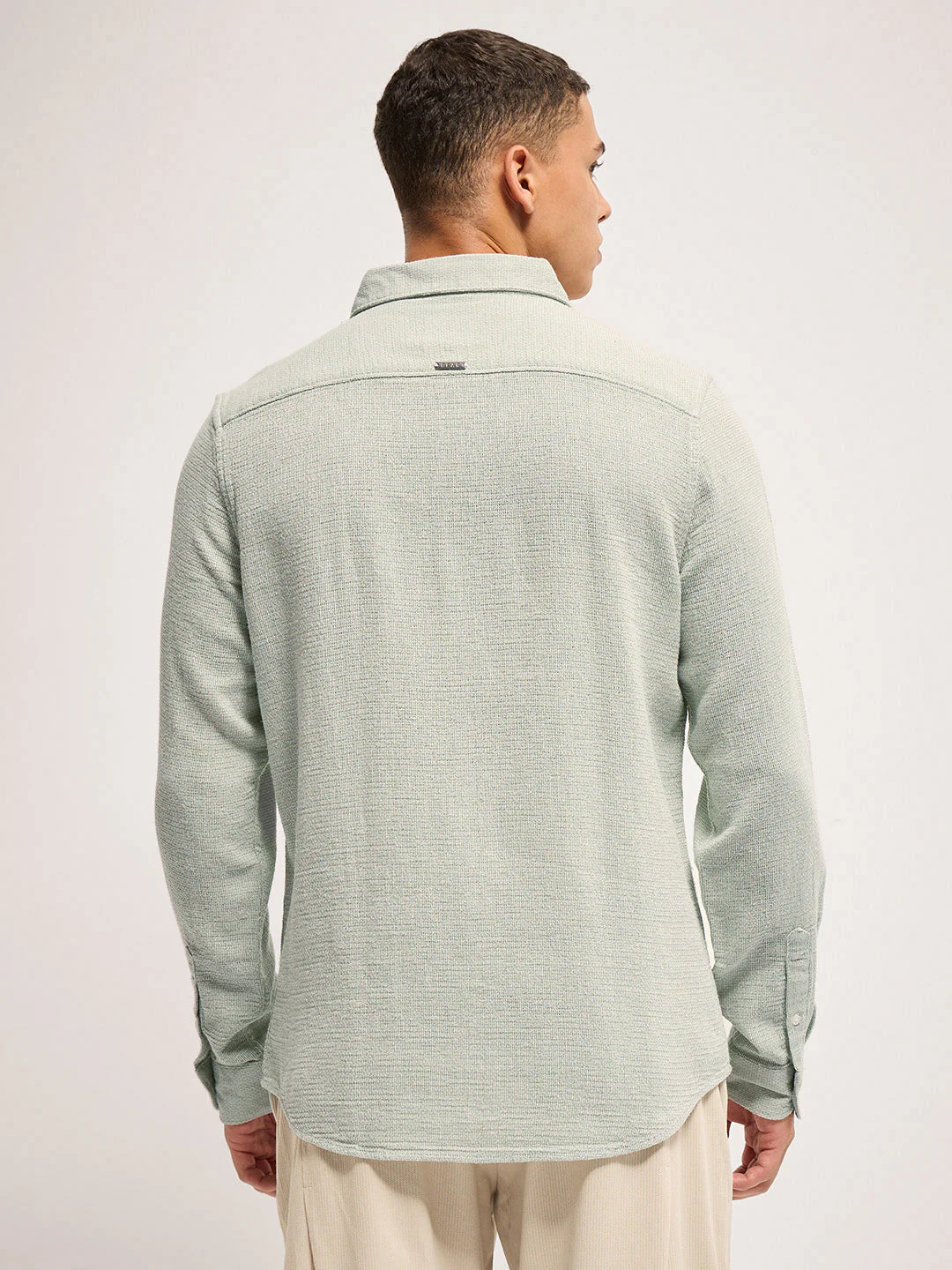 Men Light Green Solid Slim Fit Casual Shirt - Image 2