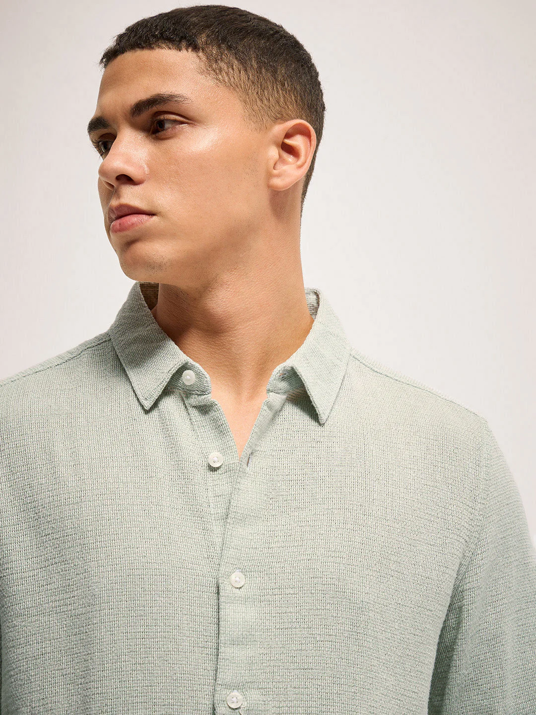 Men Light Green Solid Slim Fit Casual Shirt - Image 4