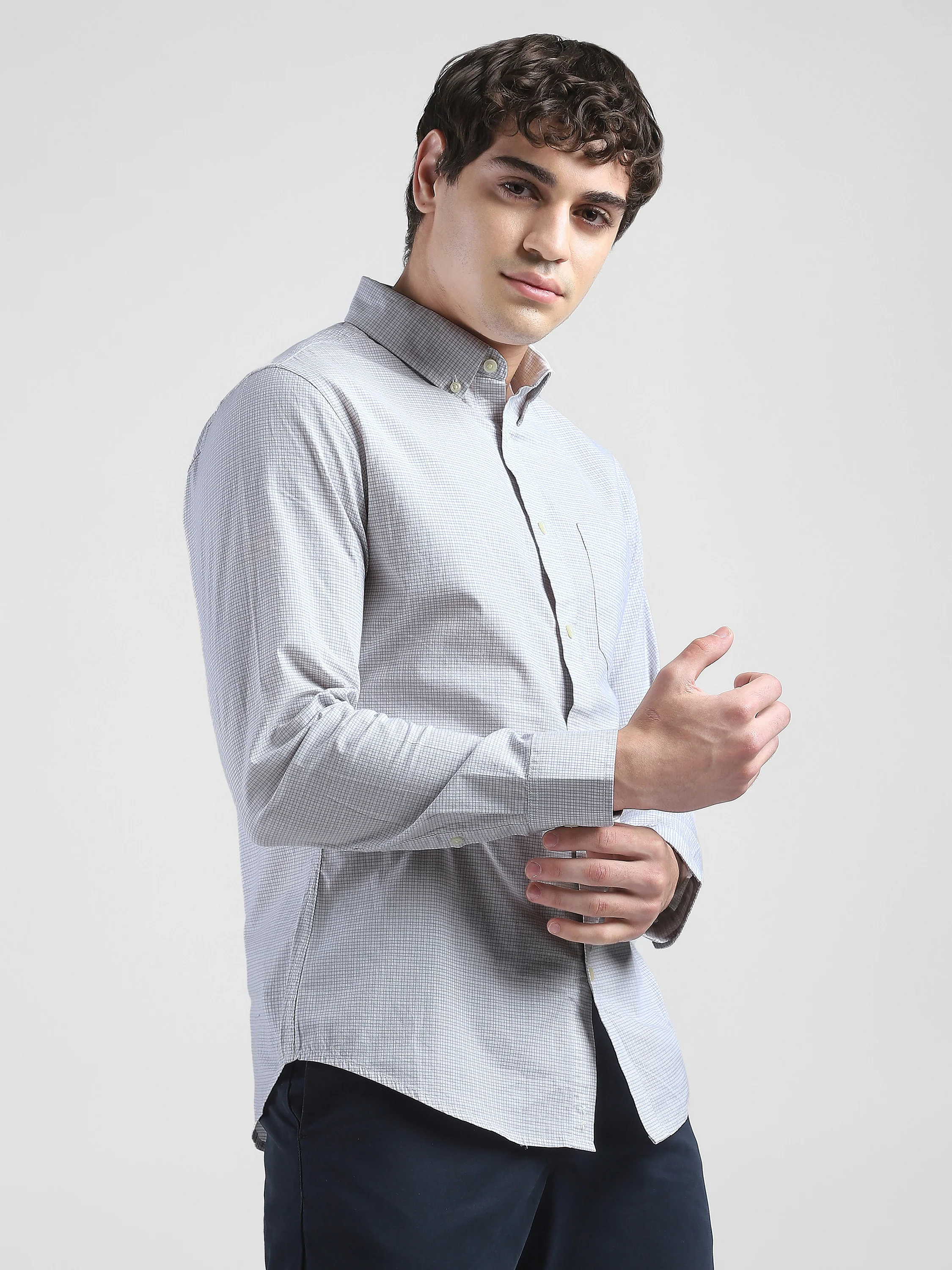 Men Light Grey Checked Regular Fit Shirt - Image 4