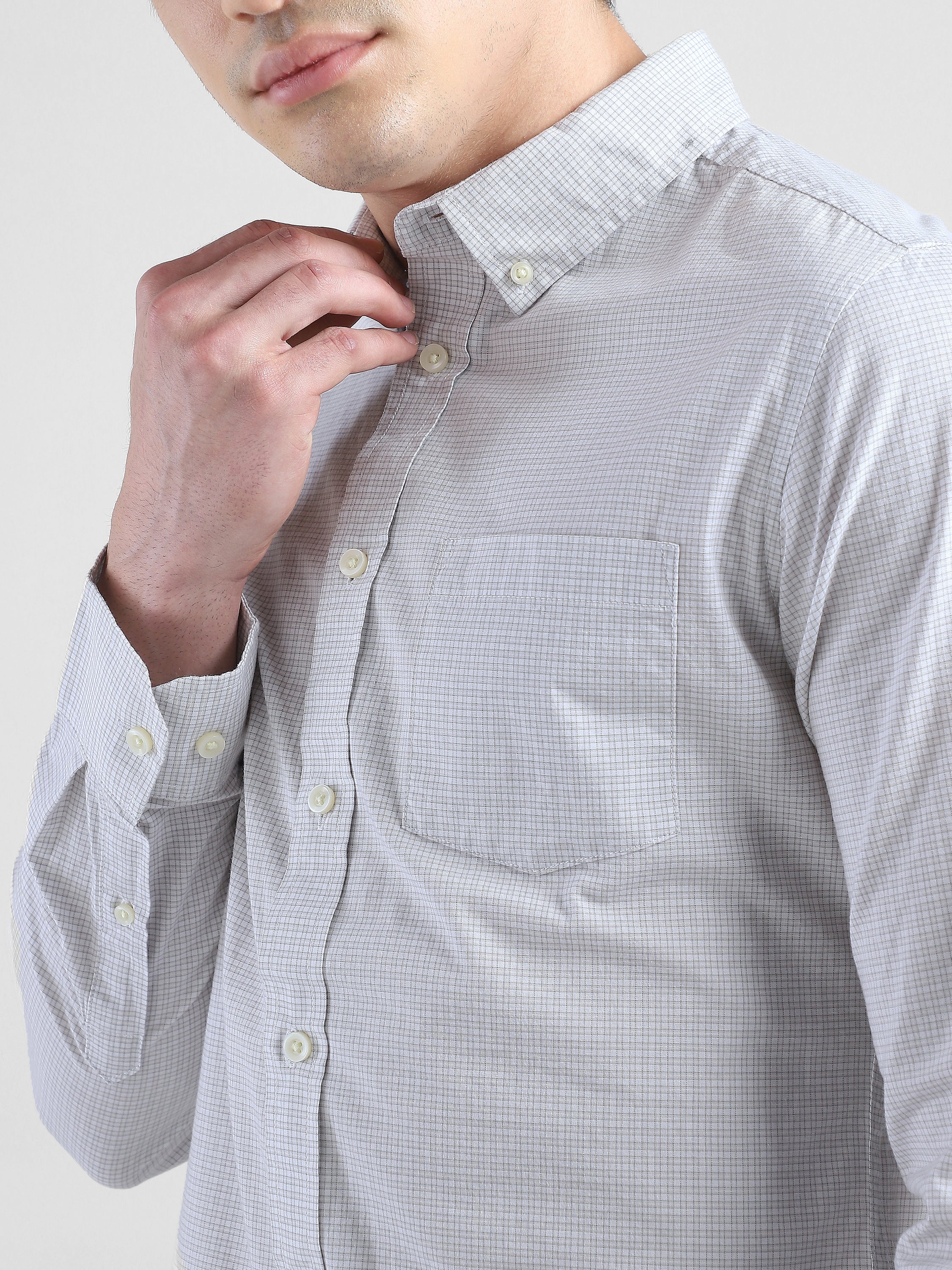 Men Light Grey Checked Regular Fit Shirt - Image 6