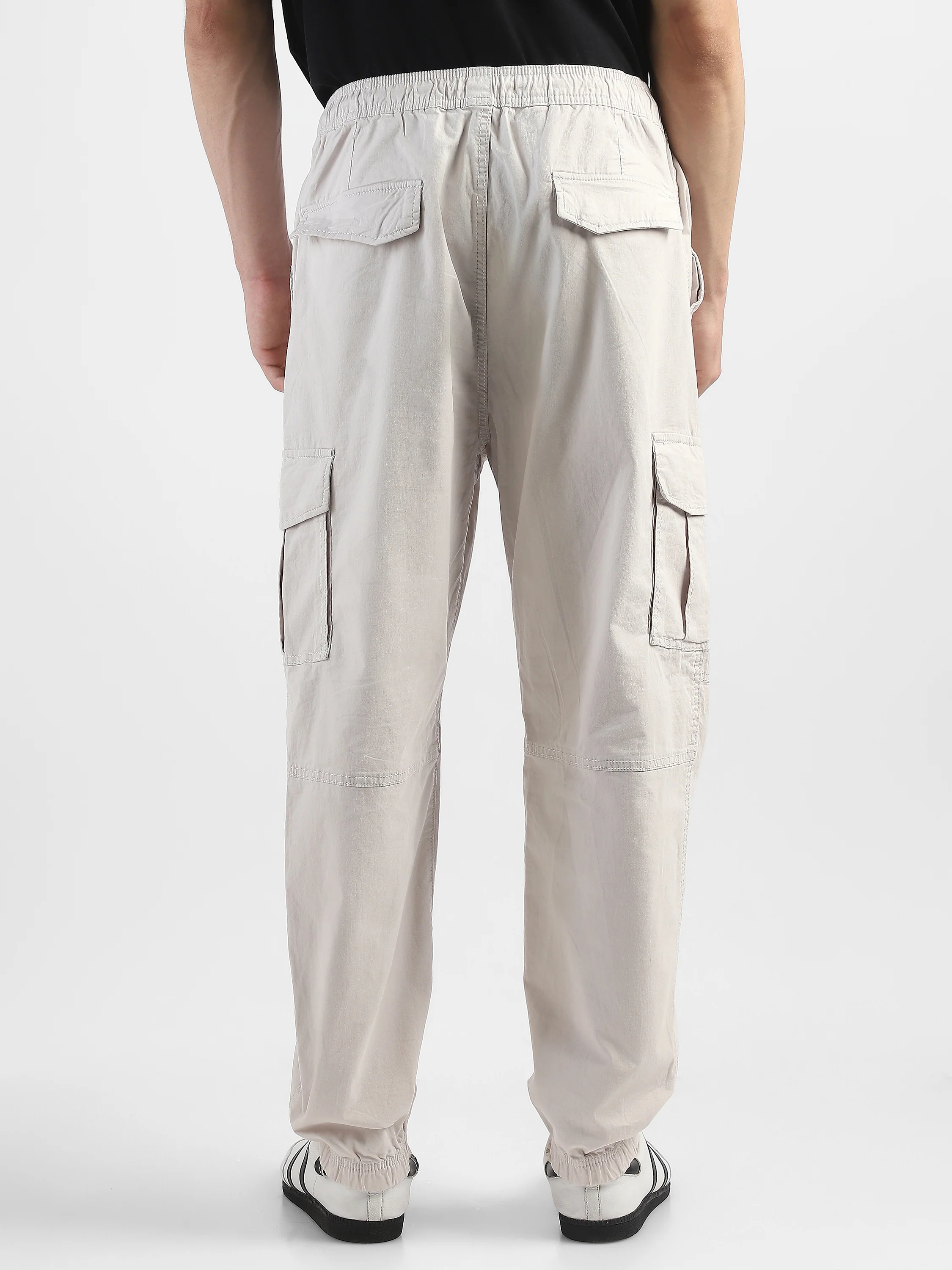 Men Light Grey  Cotton Blend Cargo Jogger Pants - Image 2