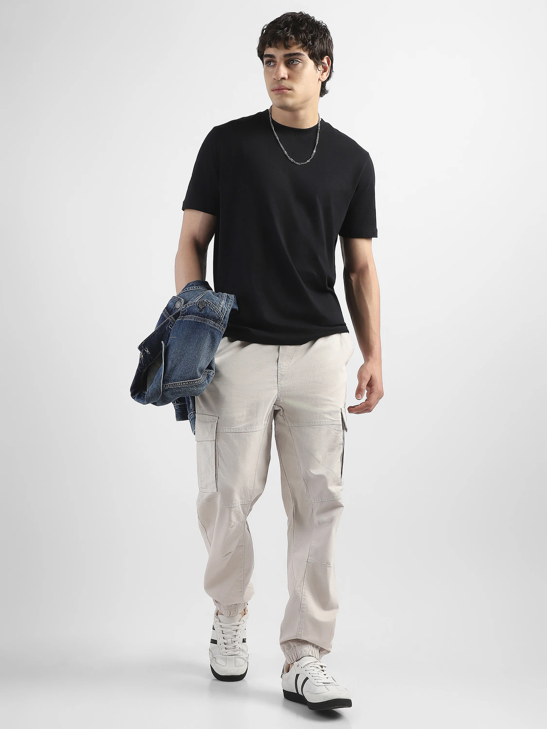 Men Light Grey  Cotton Blend Cargo Jogger Pants - Image 3