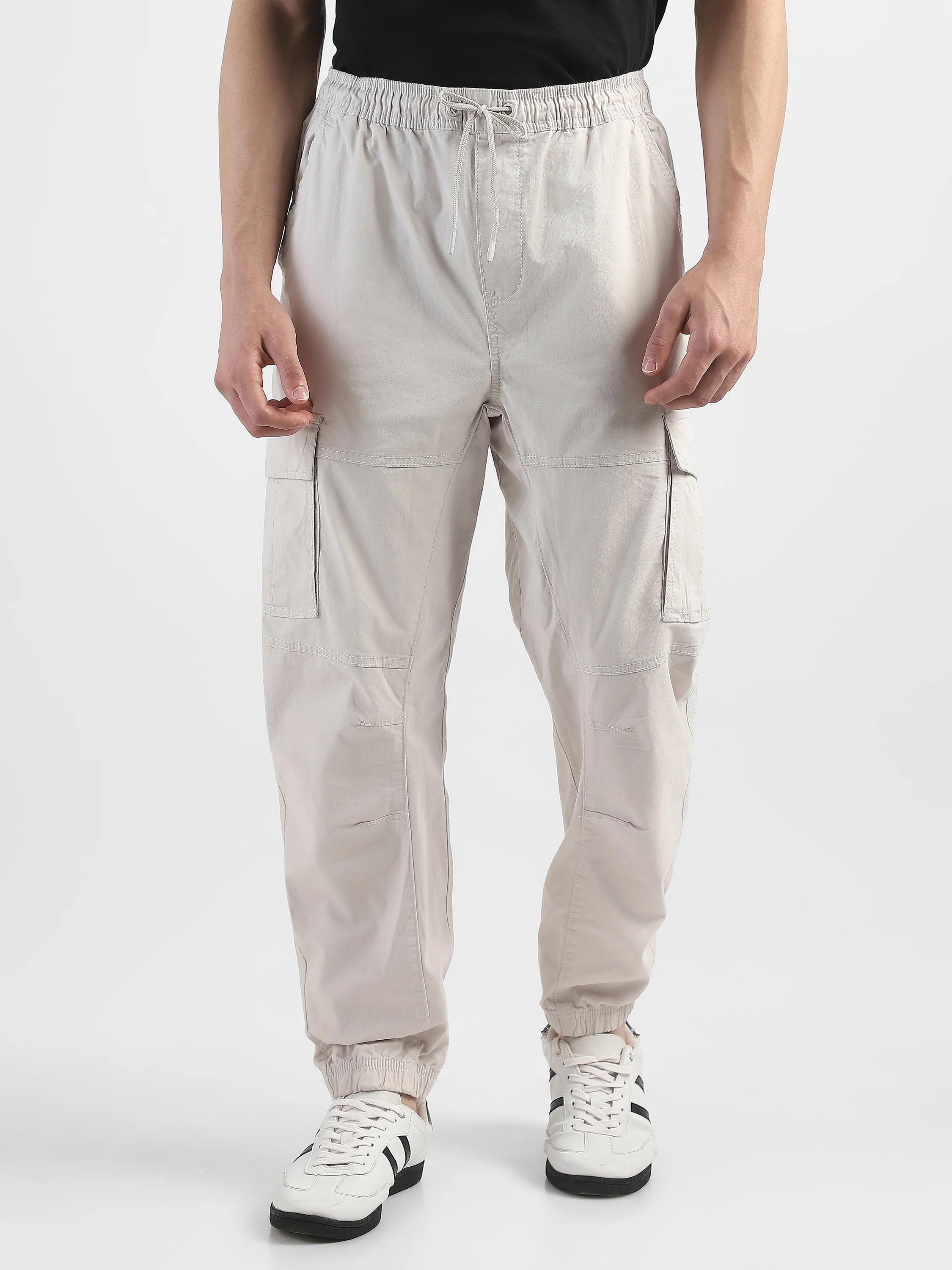 Men Light Grey  Cotton Blend Cargo Jogger Pants - Image 4