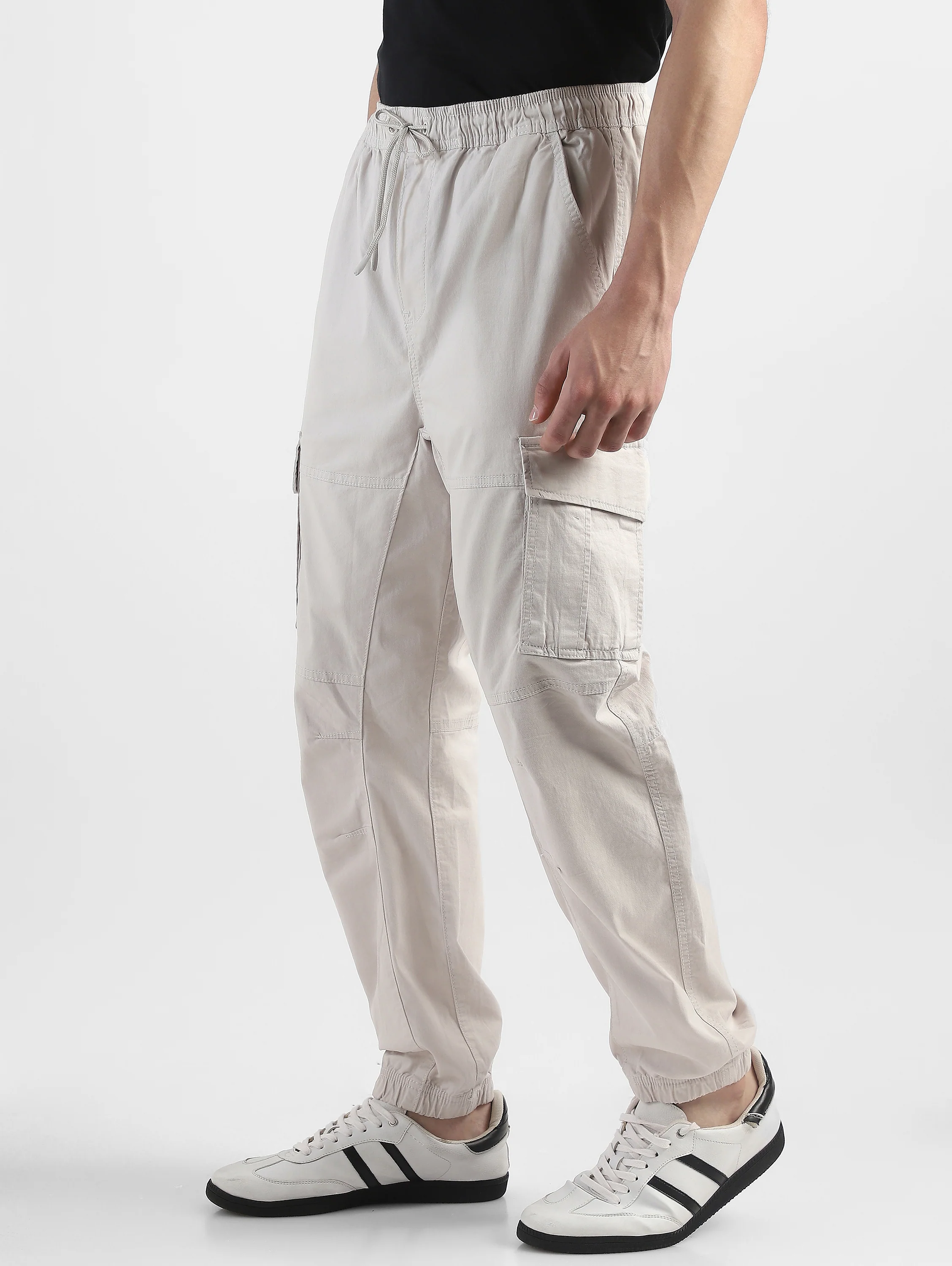 Men Light Grey  Cotton Blend Cargo Jogger Pants - Image 5