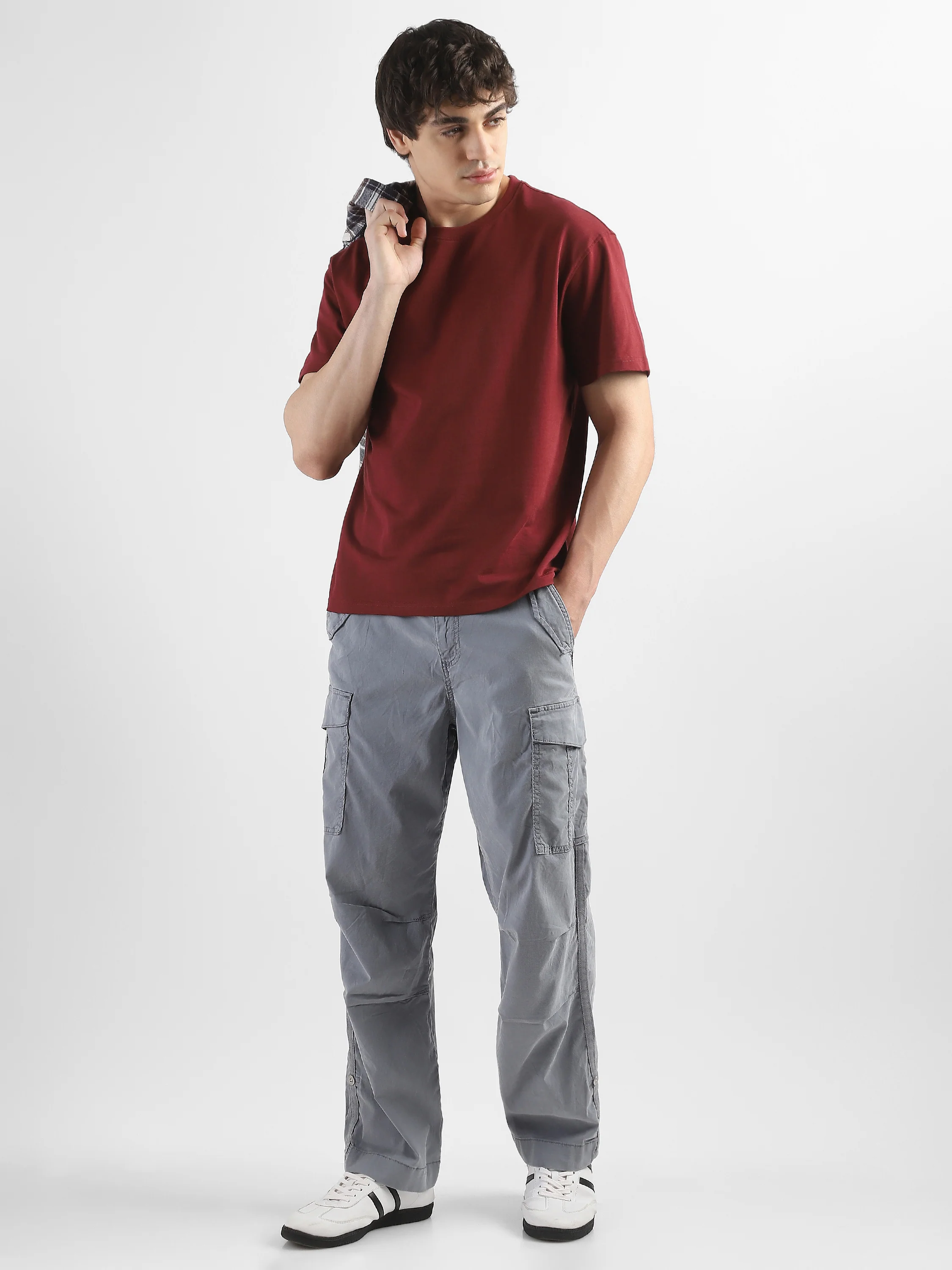 Men Light Grey Mid Rise Comfort Fit Cargo with 6 pockets - Image 2
