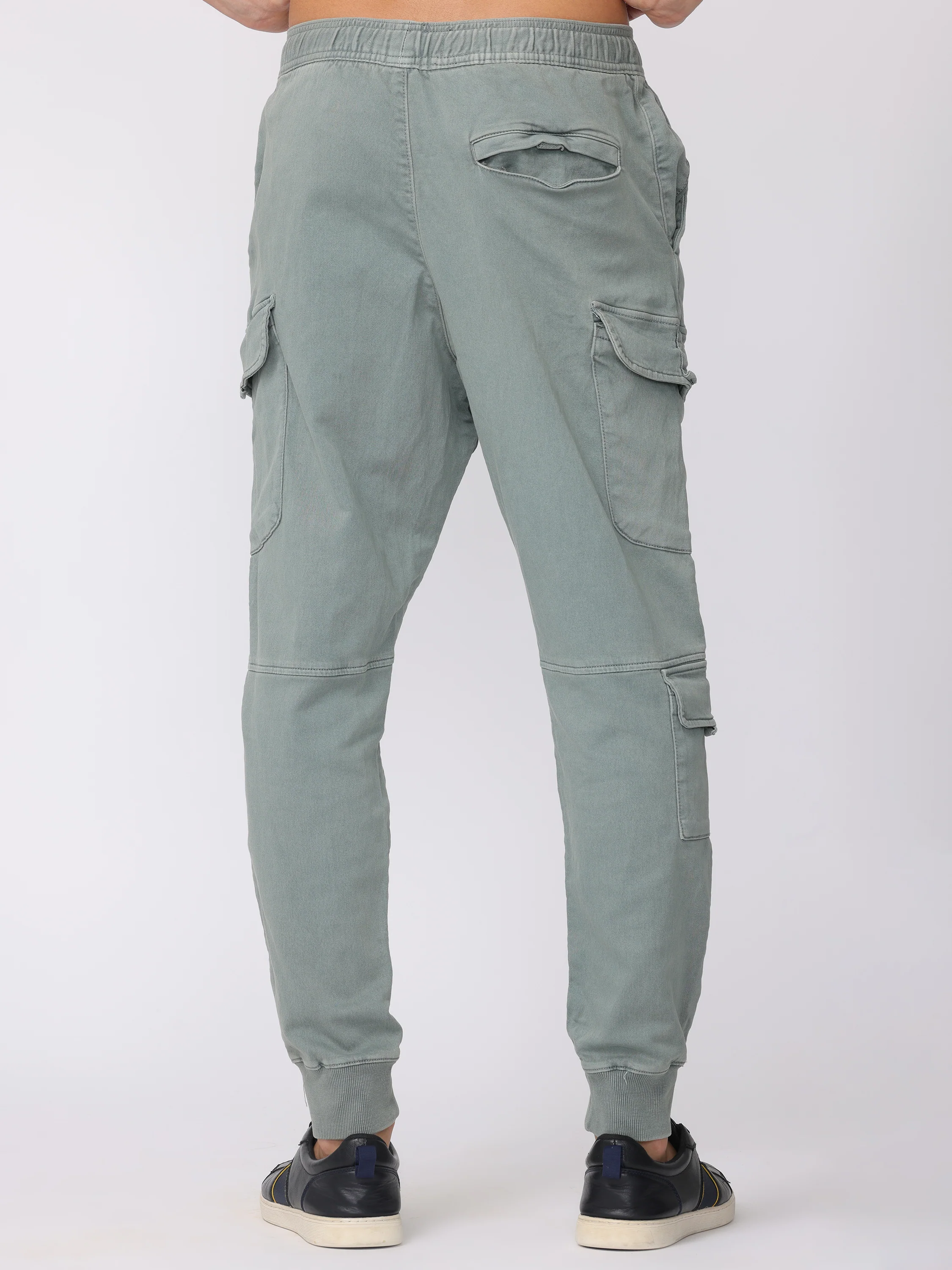 Men Light Grey Regular Fit Cargo Pants - Image 5