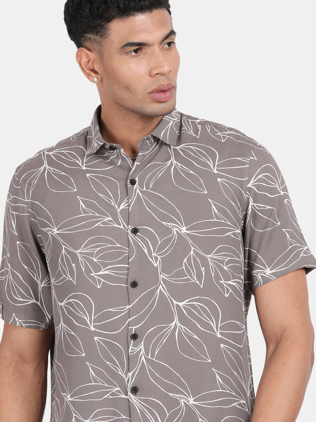 Men Light grey Slim Fit Spread Collar Half Sleeve Casual Shirt - Image 6