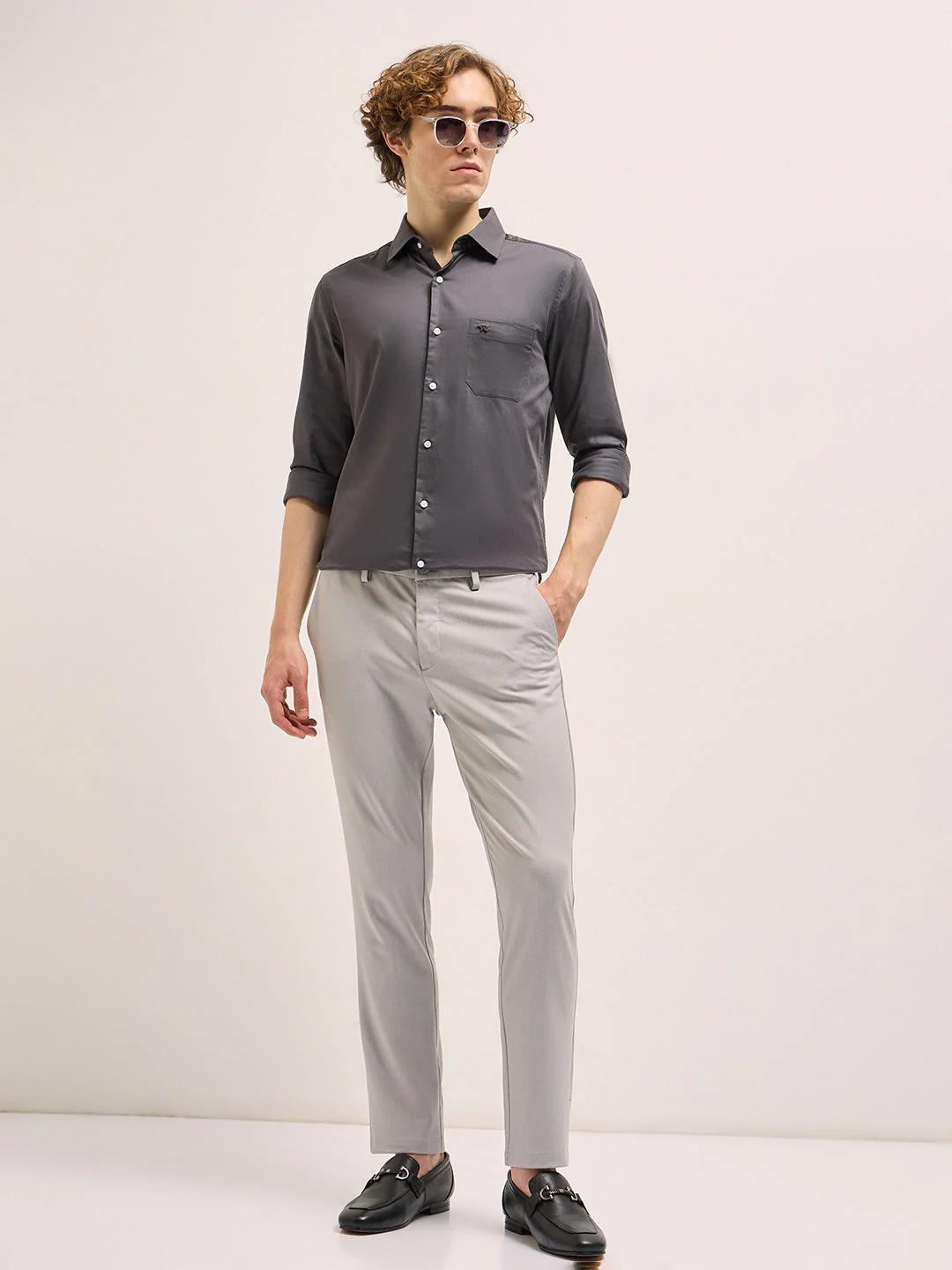 Men Light Grey Solid 4 Way Stretch Formal Trouser - Image 4