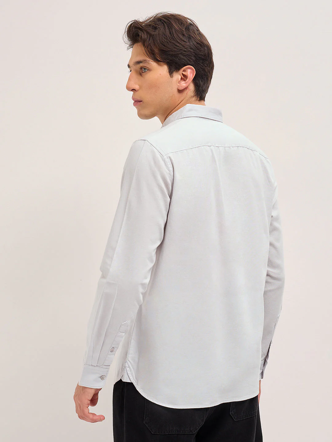 Men Light Grey Solid Slim Fit Casual Shirt - Image 2