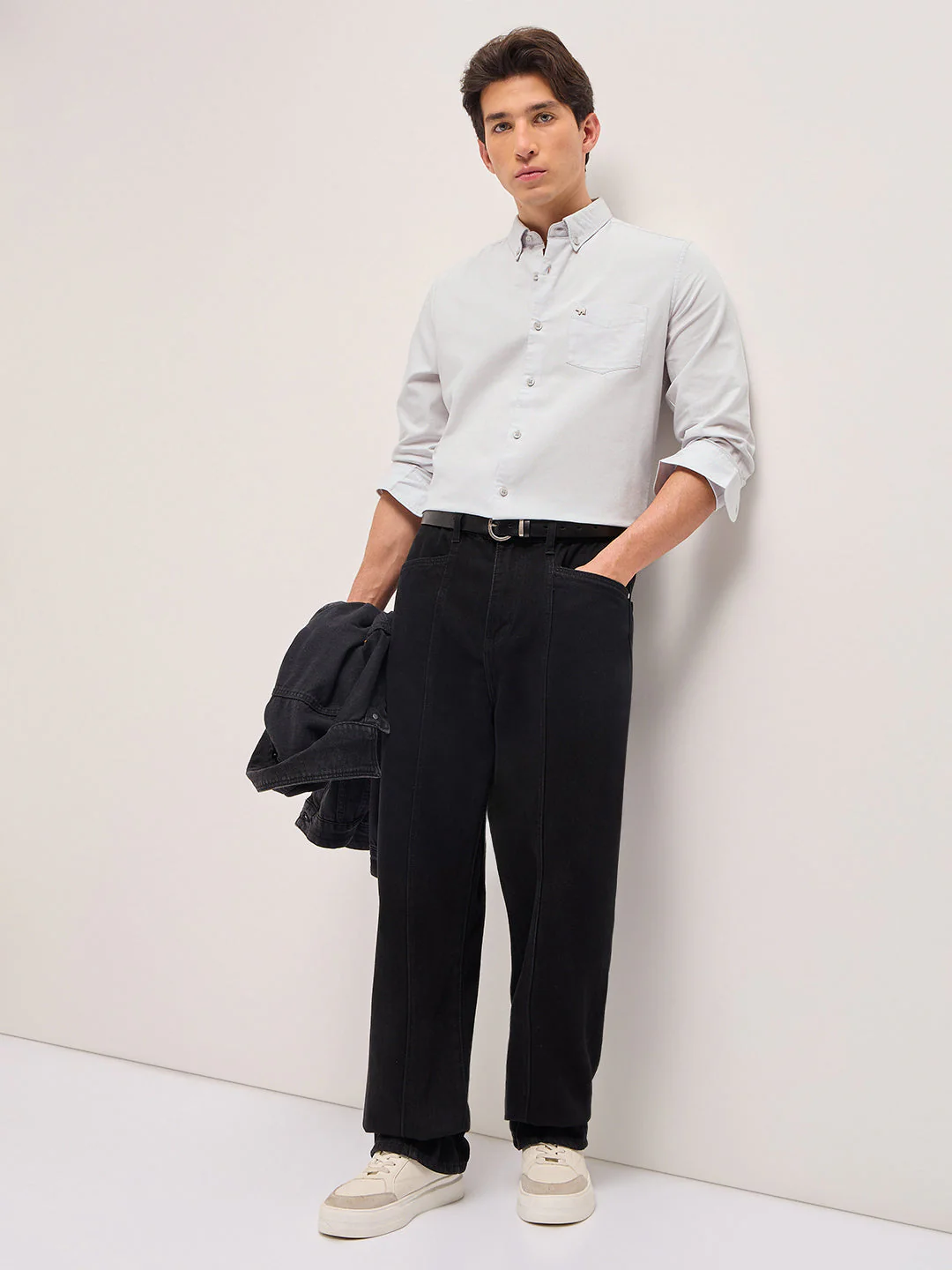 Men Light Grey Solid Slim Fit Casual Shirt - Image 4