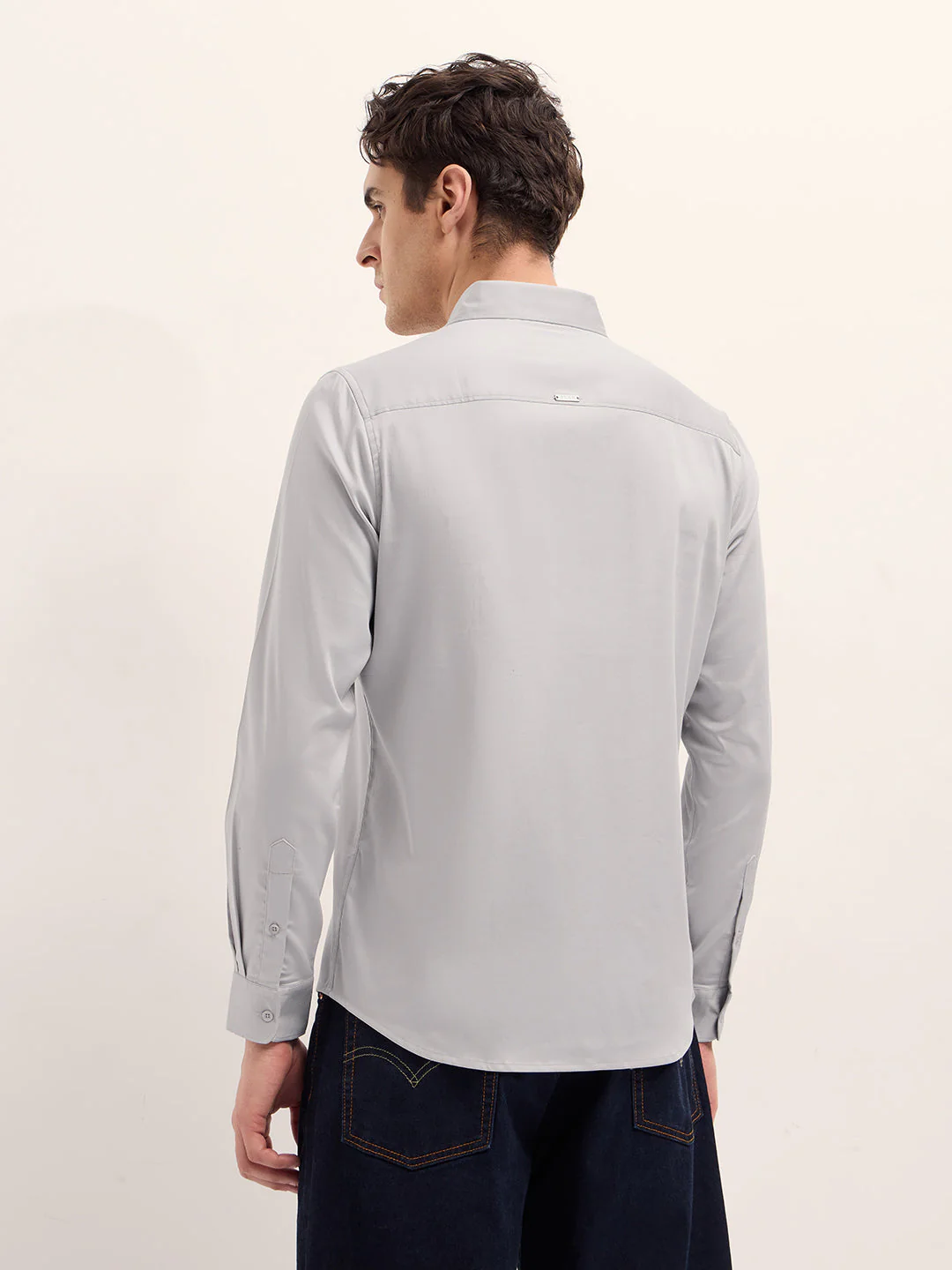Men Light Grey Solid Slim Fit Casual Shirt - Image 2