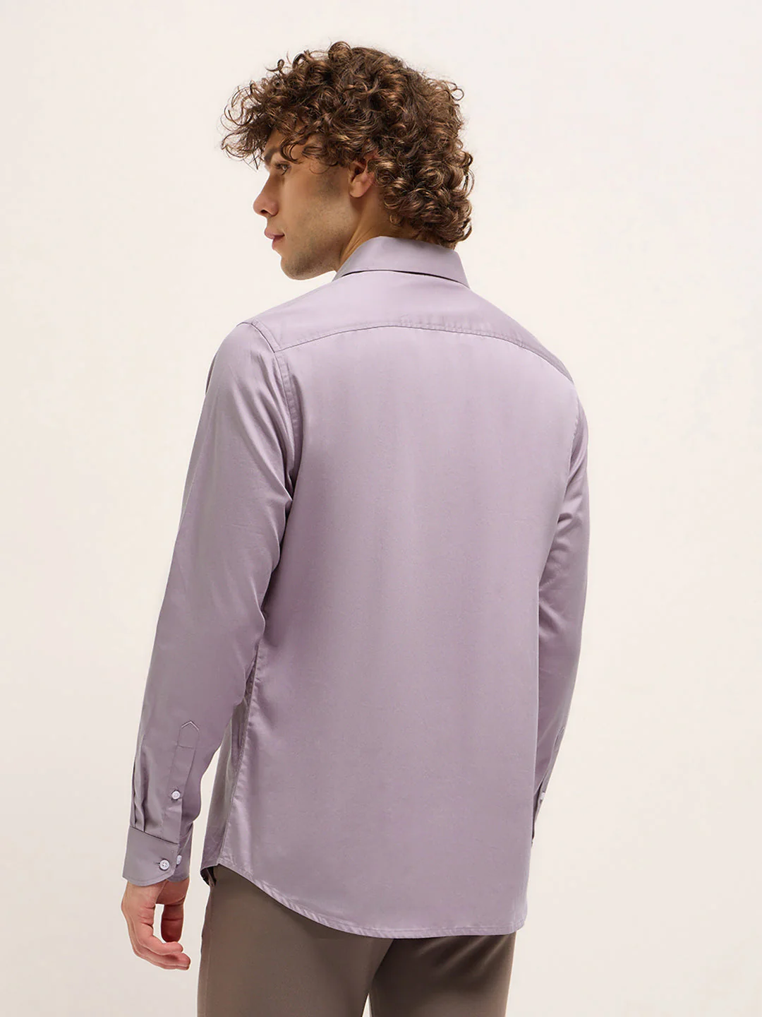 Men Light Lavender Tailored Fit Solid Formal Shirt - Image 2