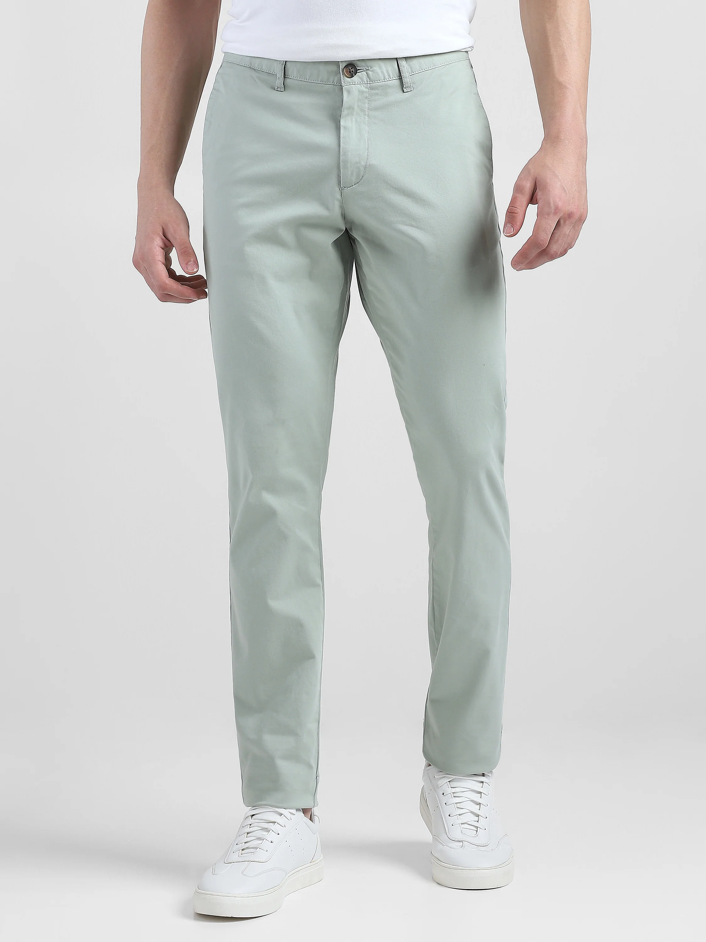 Men Light Mid Rise Green Regular Trouser - Image 2