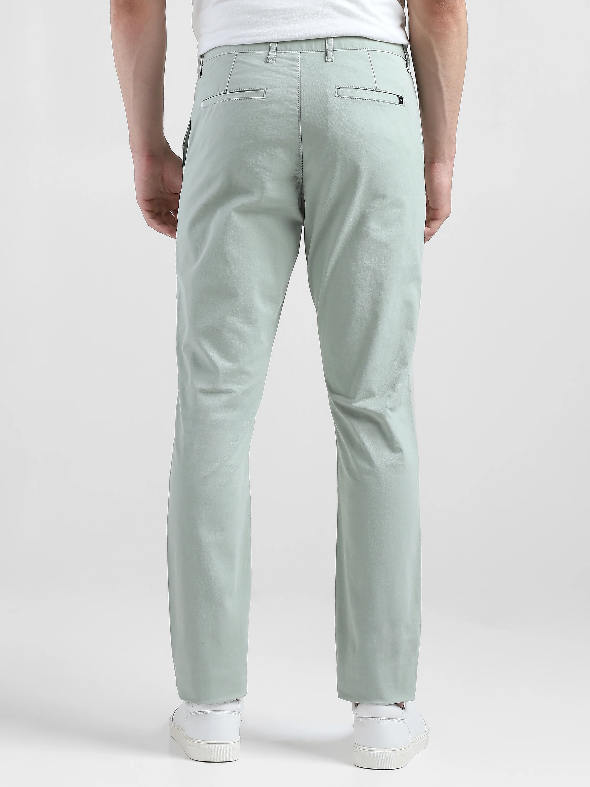 Men Light Mid Rise Green Regular Trouser - Image 4