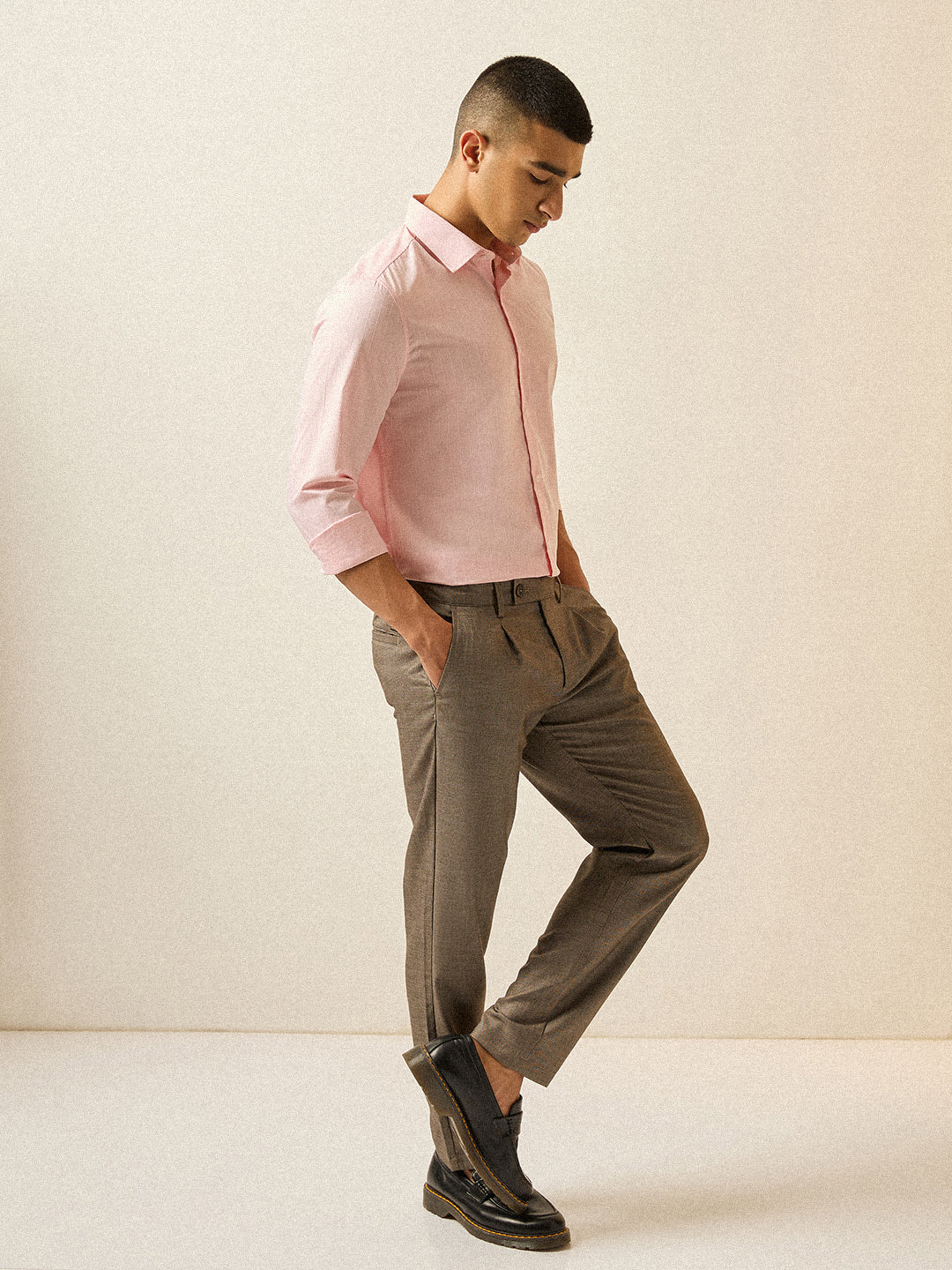Men Light Pink Striped Tailored Fit Formal Shirt - Image 4