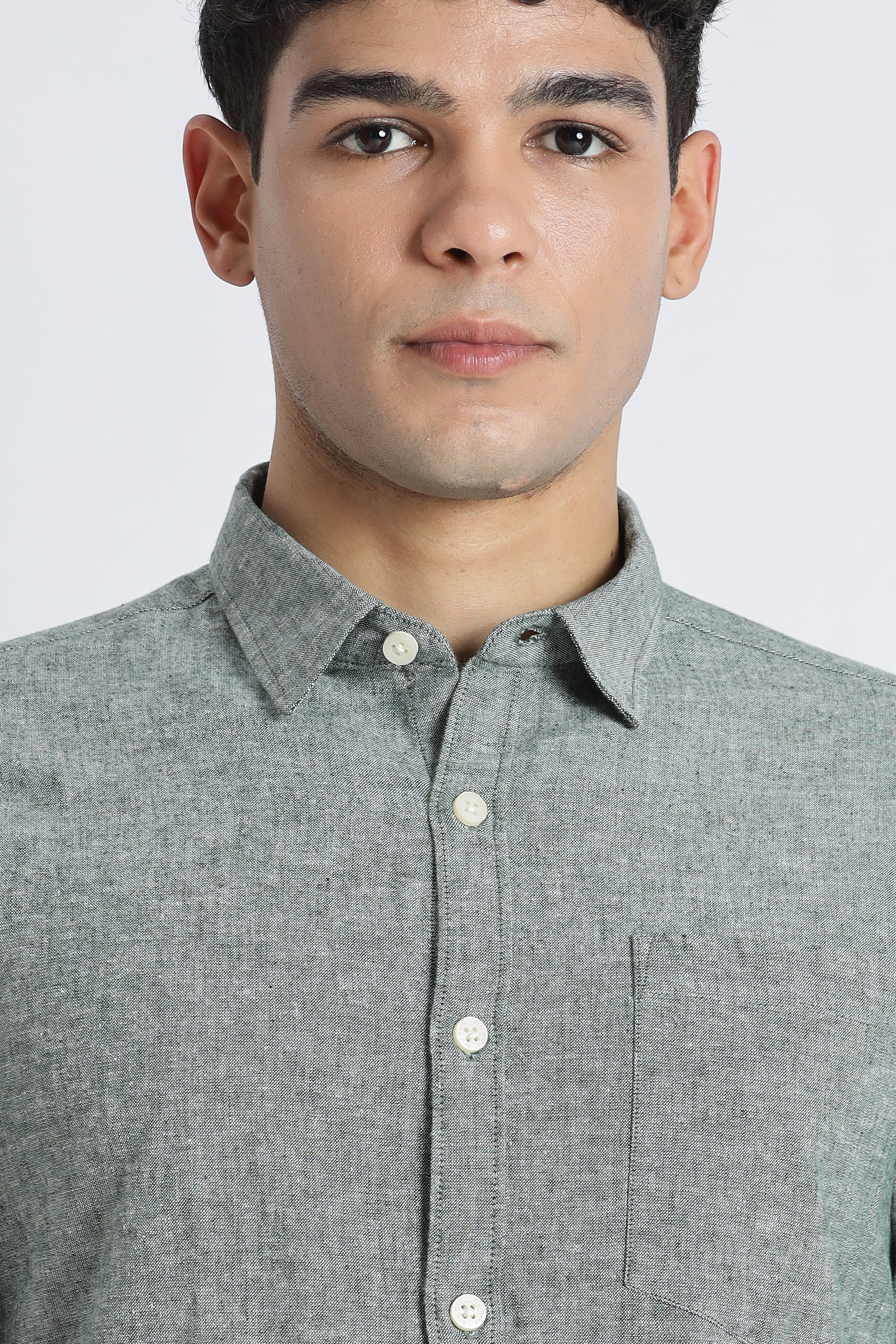 Men Linen Solid Casual Shirt - Image 7
