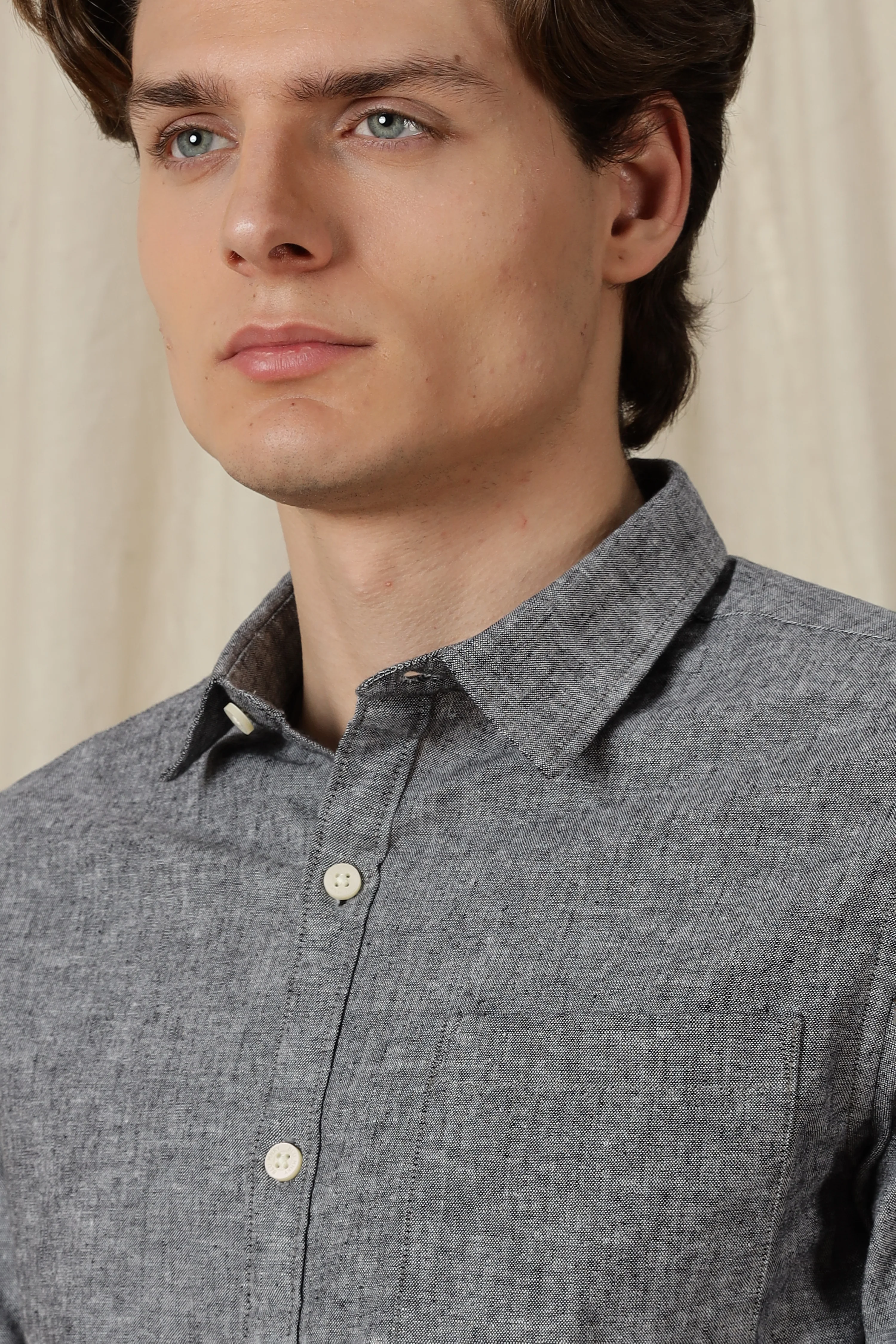 Men Linen Solid Casual Shirt - Image 4