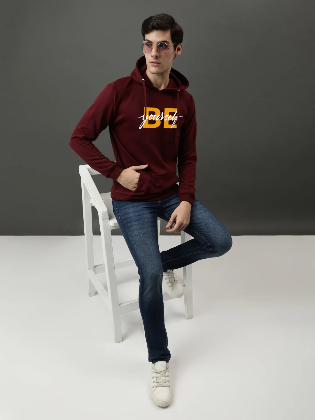 Men Maroon Printed Hoodie - Image 5
