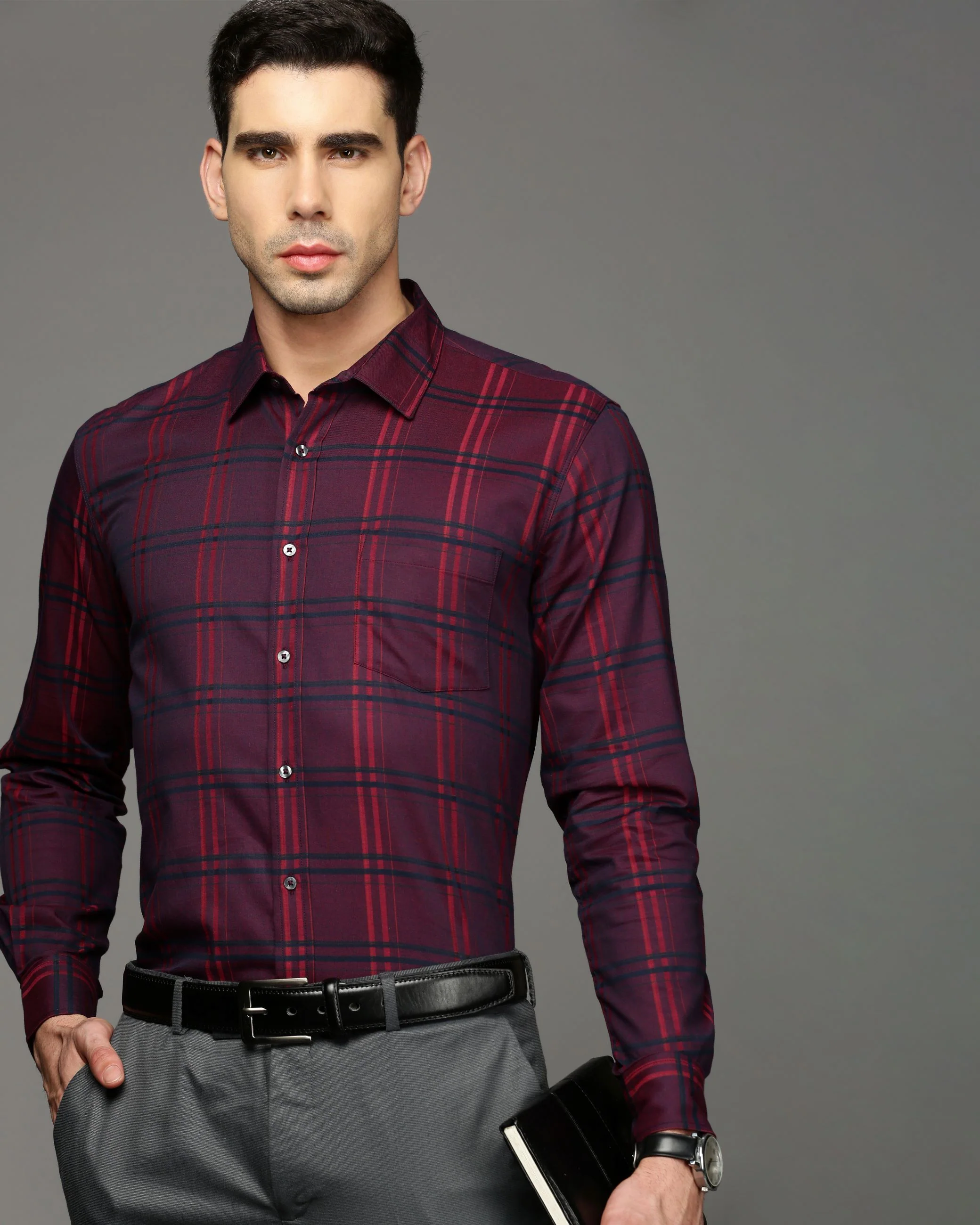 Men Maroon Cotton Blend Slim Shirt - Image 2