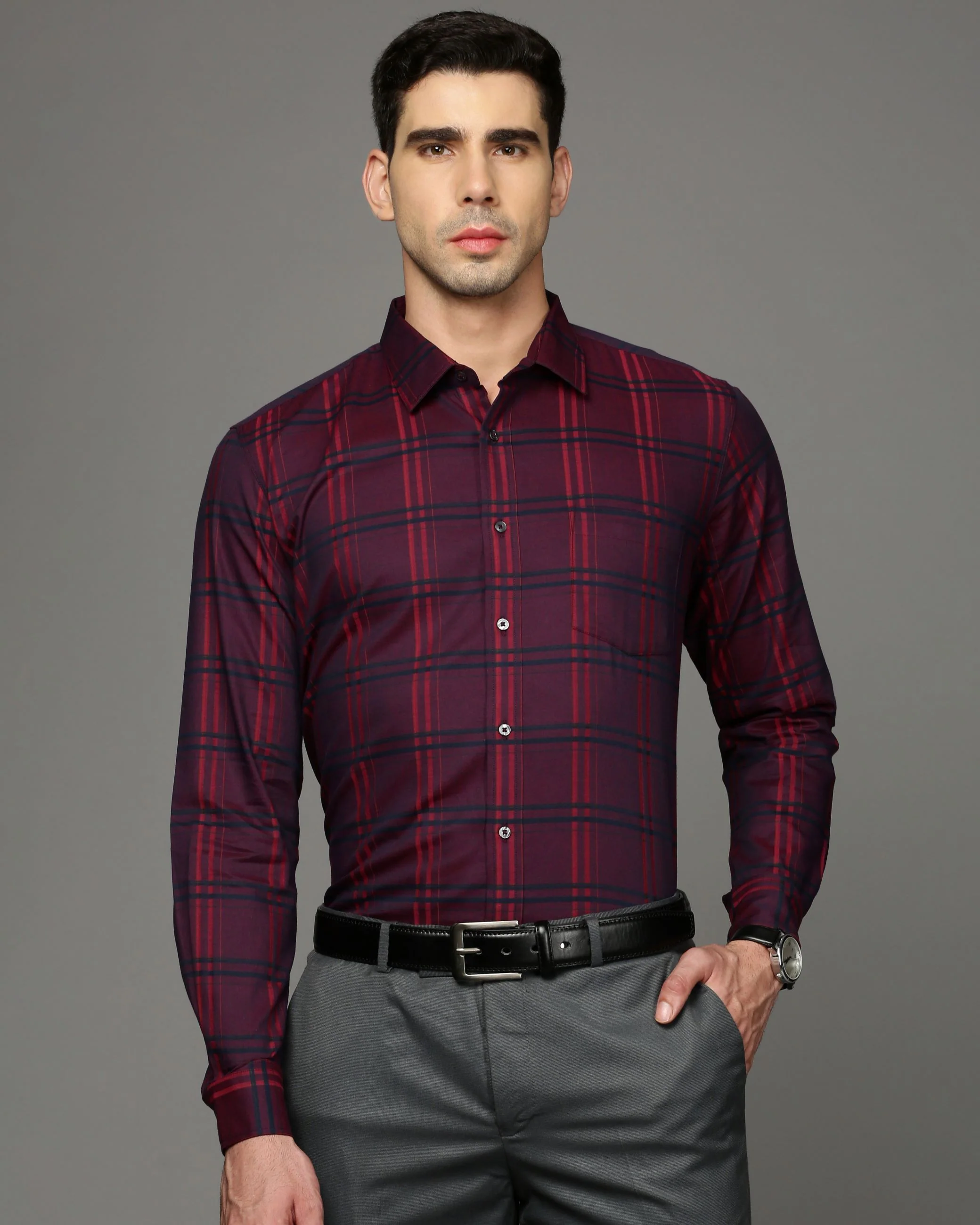 Men Maroon Cotton Blend Slim Shirt - Image 3