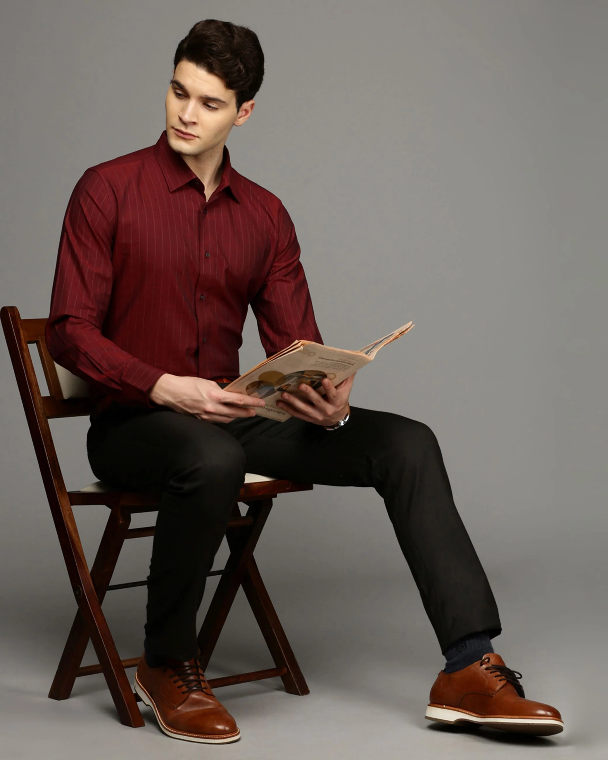 Men Maroon Cotton Blend Slim Shirt - Image 5