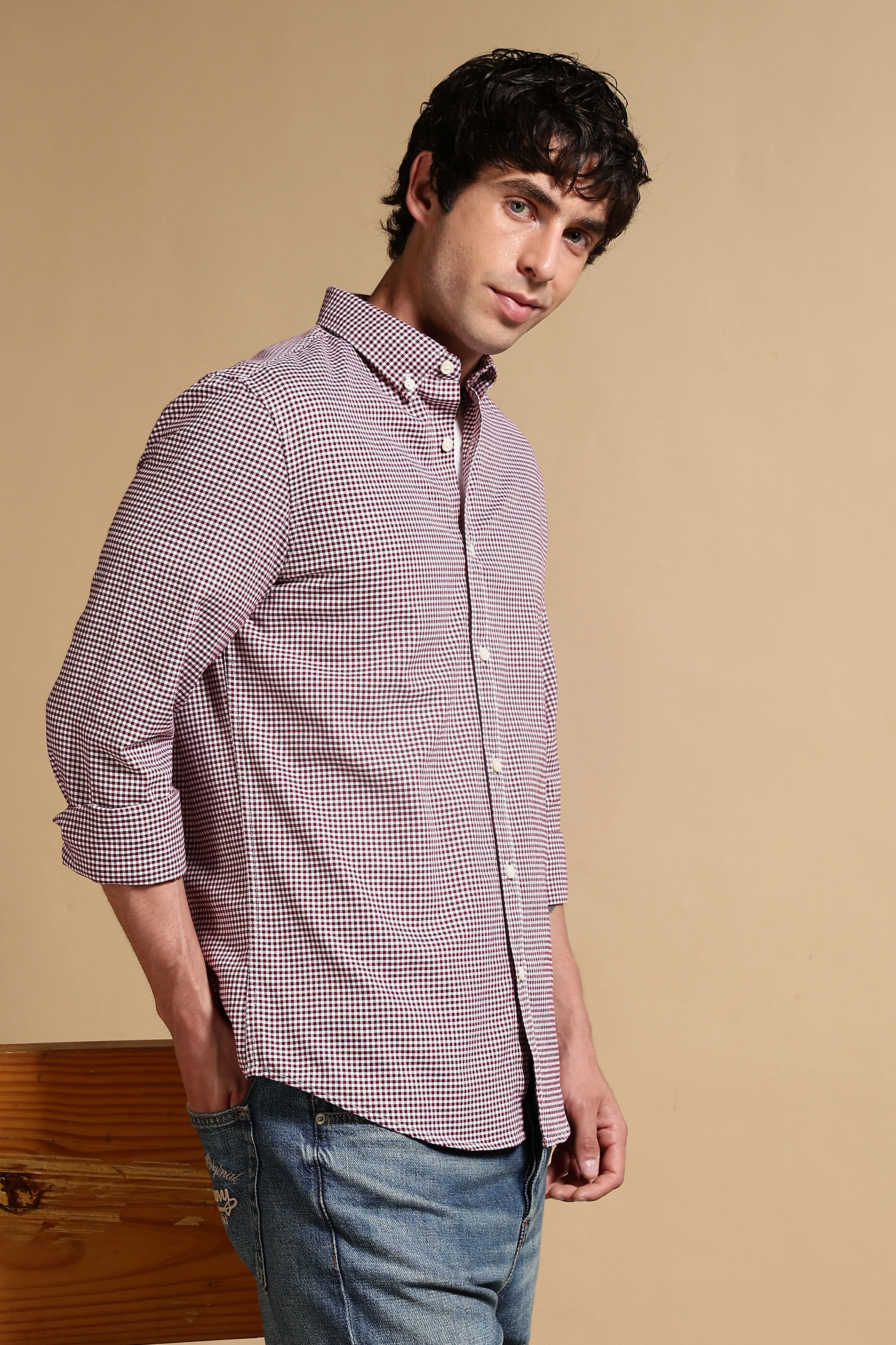 Men Maroon Cotton Oxford Slim Fit Mini Checks Shirt - Image 3