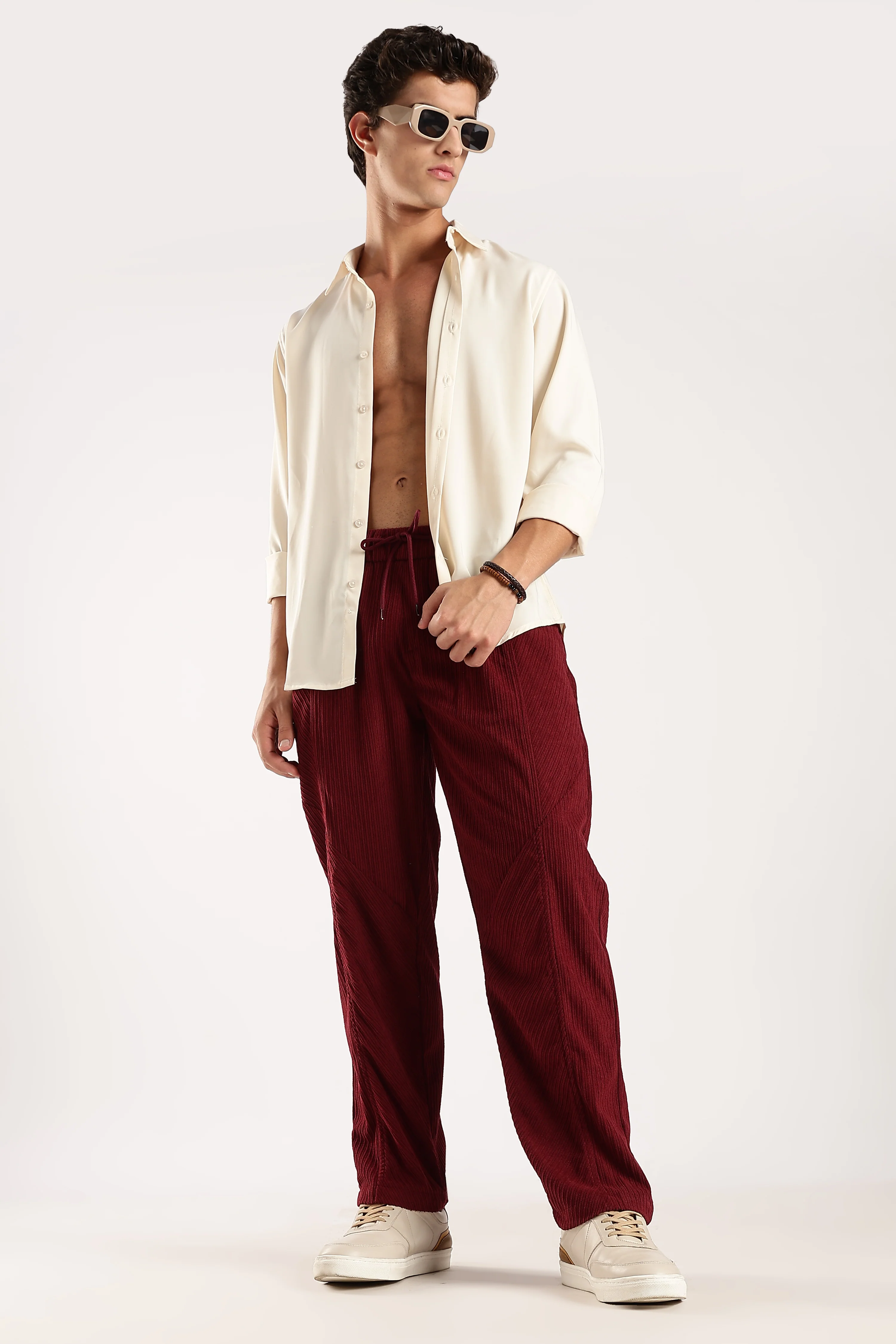 Men Maroon Textured Drawcord Trousers - Image 3