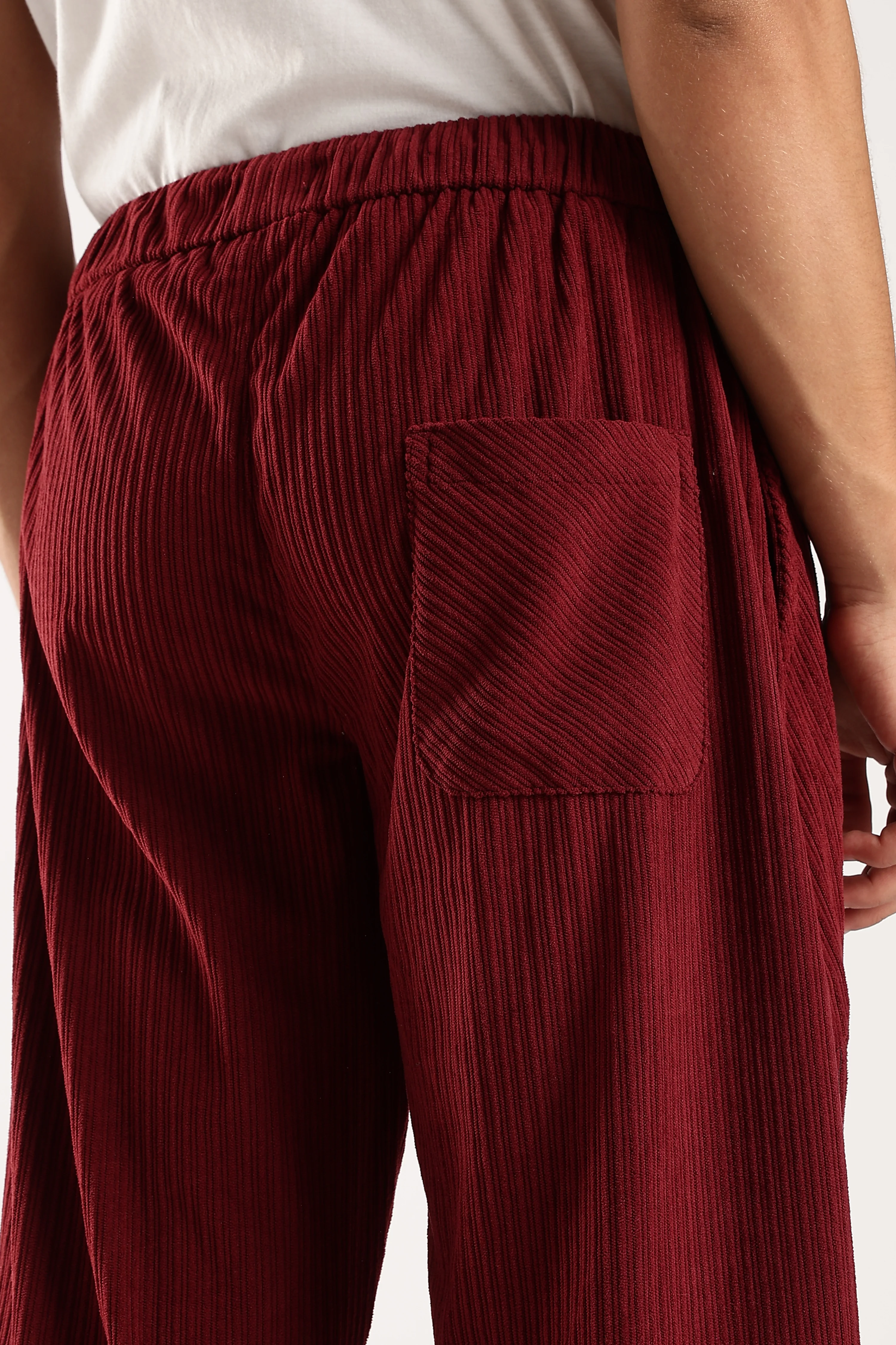 Men Maroon Textured Drawcord Trousers - Image 5