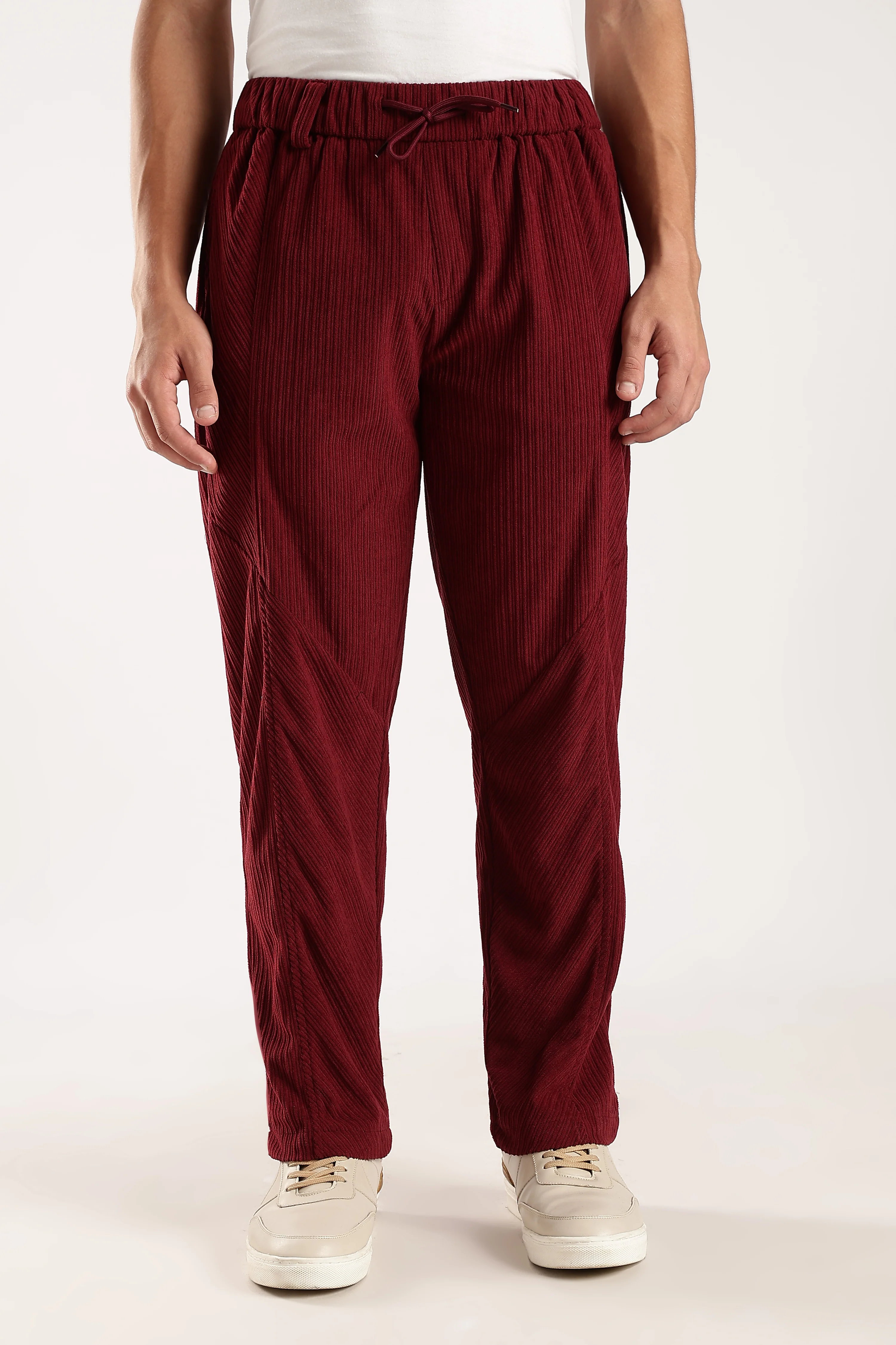 Men Maroon Textured Drawcord Trousers - Image 6