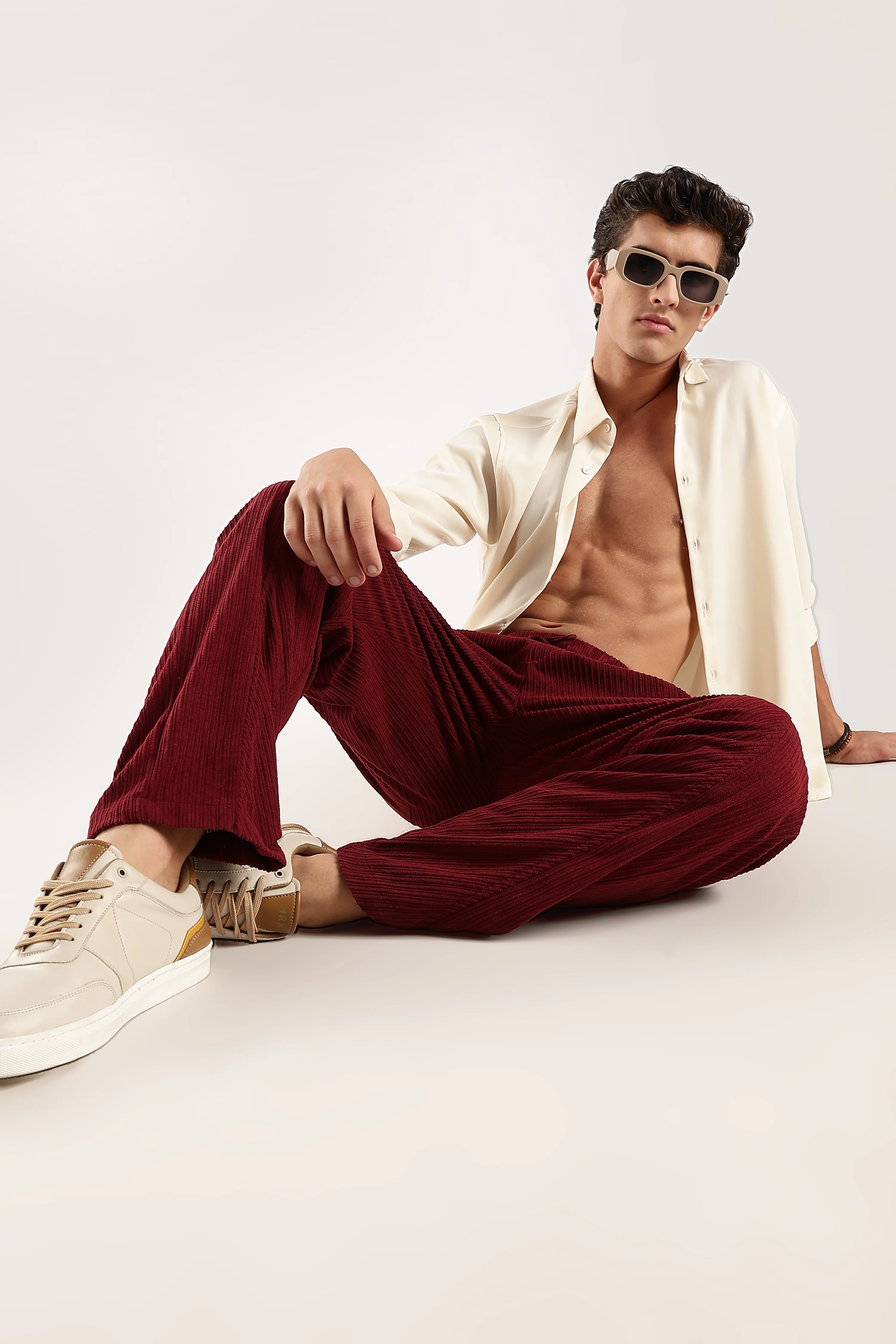 Men Maroon Textured Drawcord Trousers - Image 9