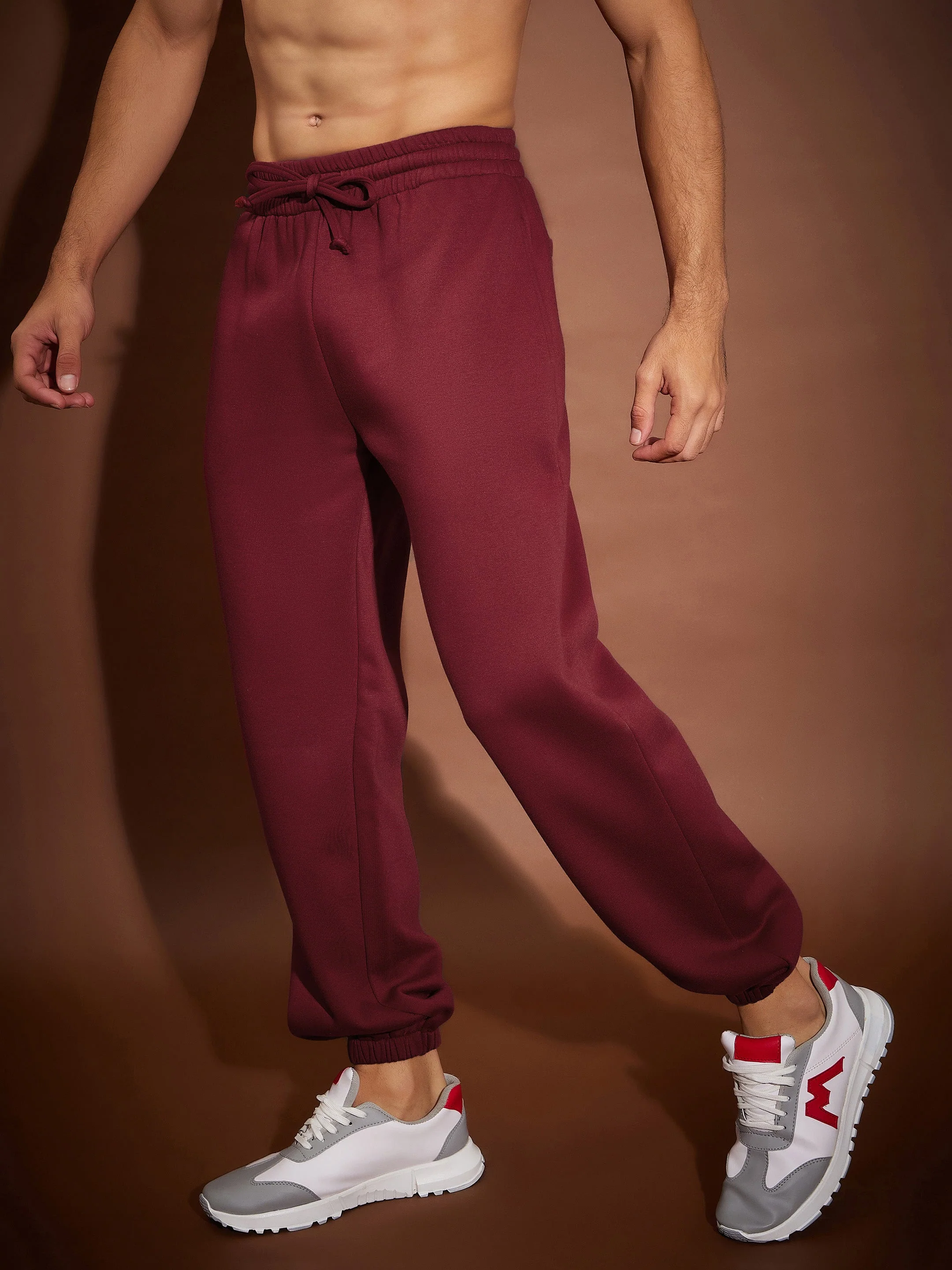 Men Maroon Oversized Joggers - Image 3
