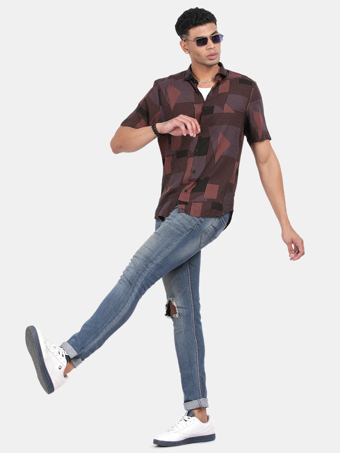 Men Maroon Slim Fit Spread Collar Half Sleeve Casual Shirt - Image 3