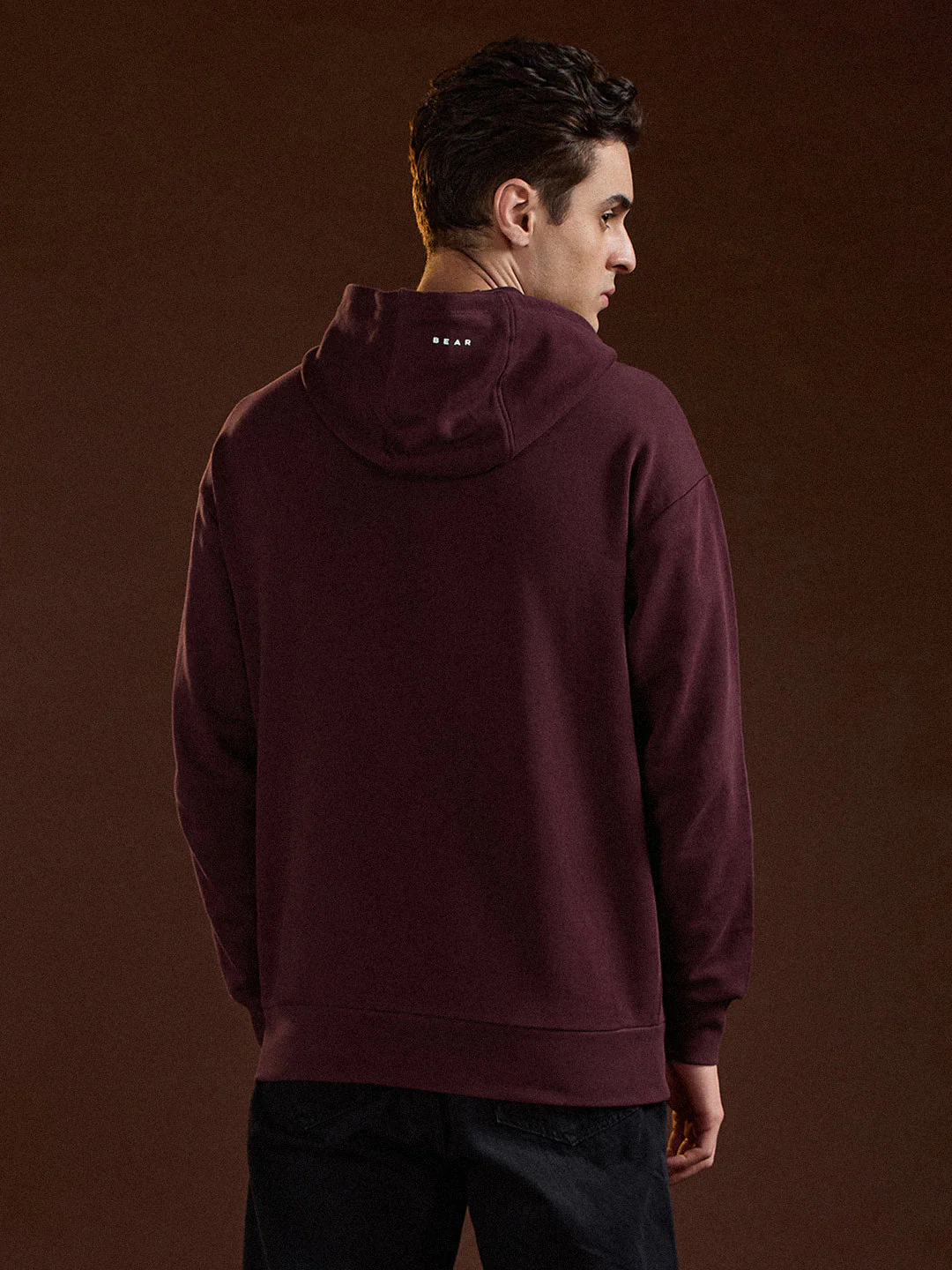 Men Maroon Solid Relax Fit Hoodie - Image 2