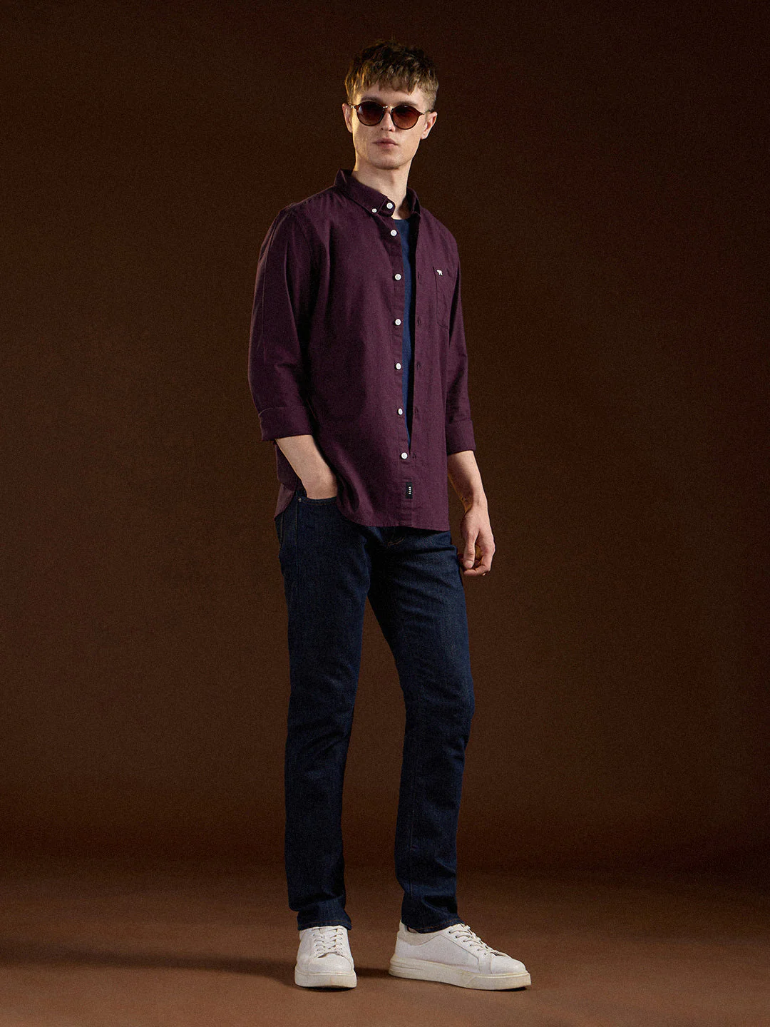 Men Maroon Solid Slim Fit Cotton Casual Shirt - Image 4