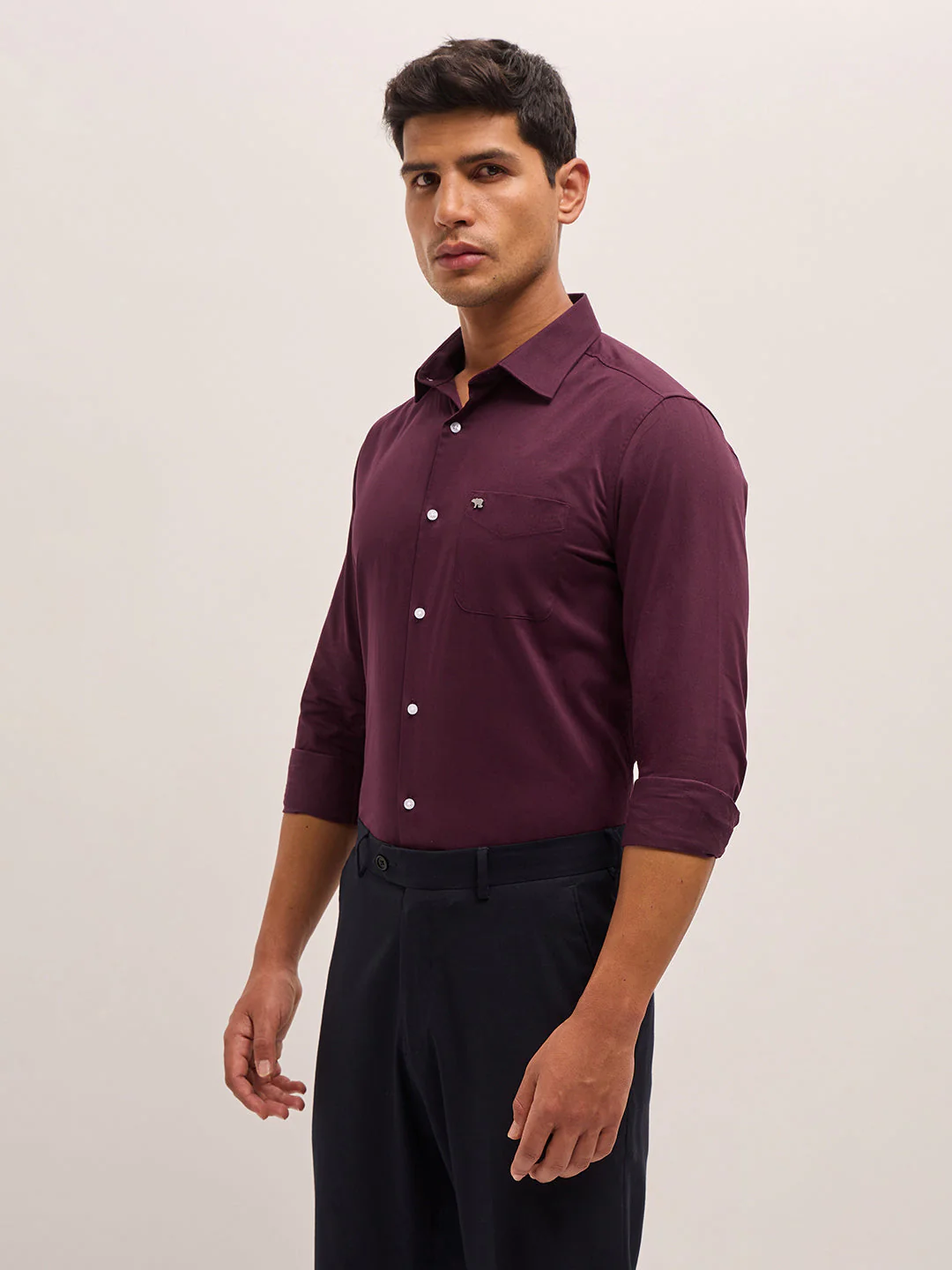 Men Maroon Tailored Fit Solid Formal Shirt - Image 3