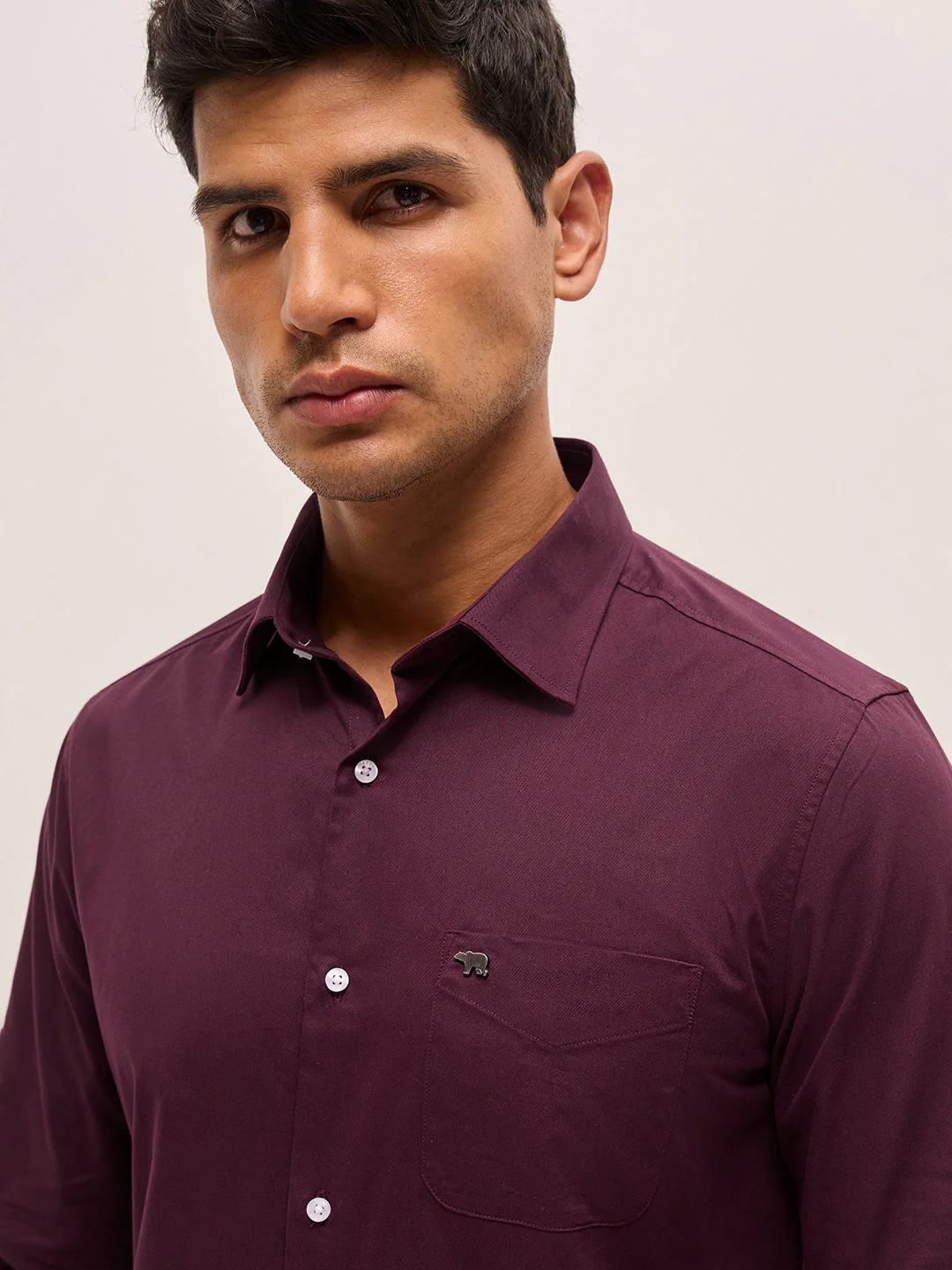 Men Maroon Tailored Fit Solid Formal Shirt - Image 5
