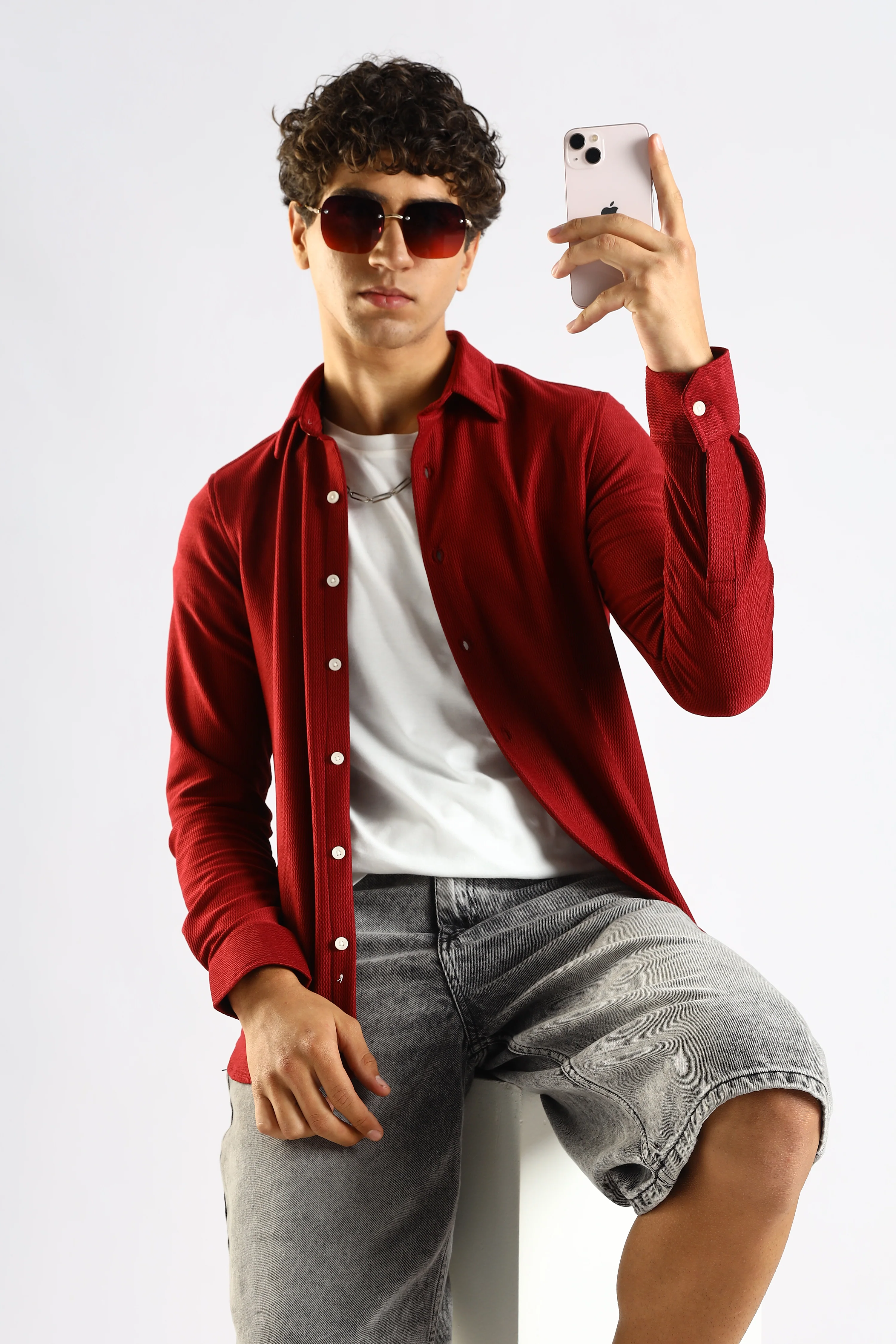 Men Maroon Textured Spread Collar Shirt - Image 6