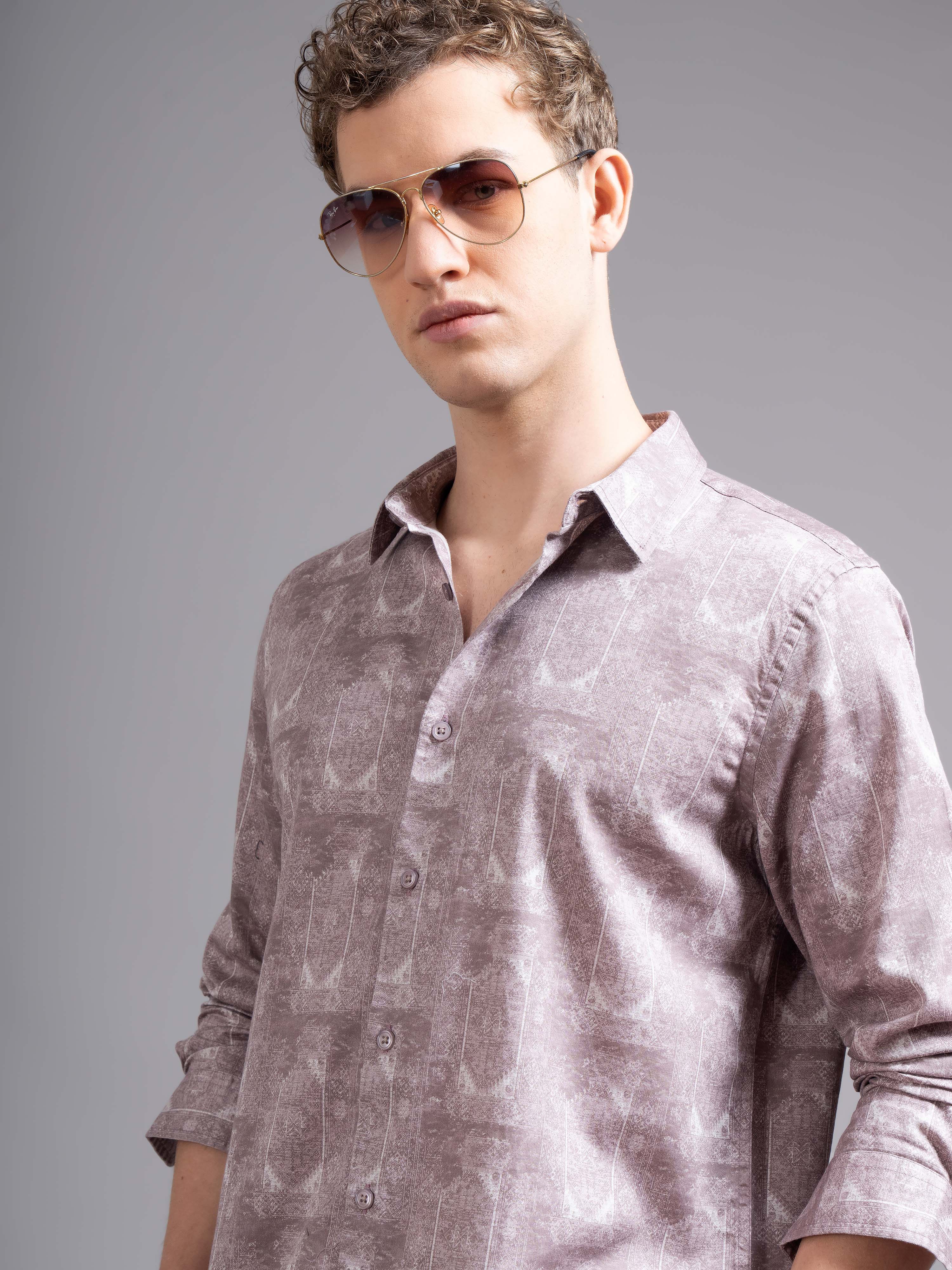 Men Mauve Geometric Print Shirt - Image 3