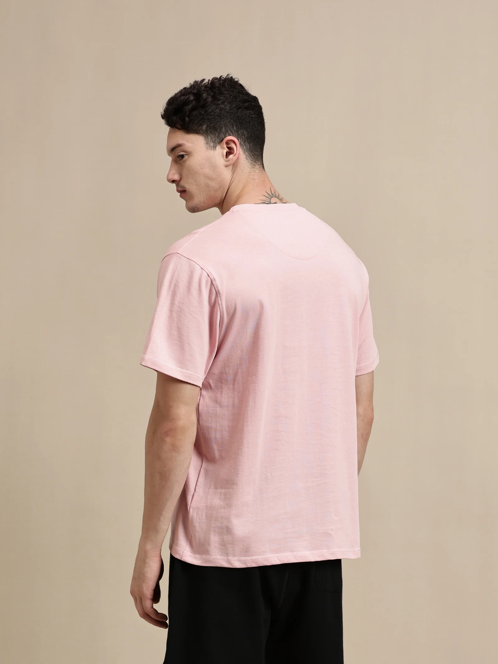Men Mauve Half Sleeve T-Shirt - Image 3