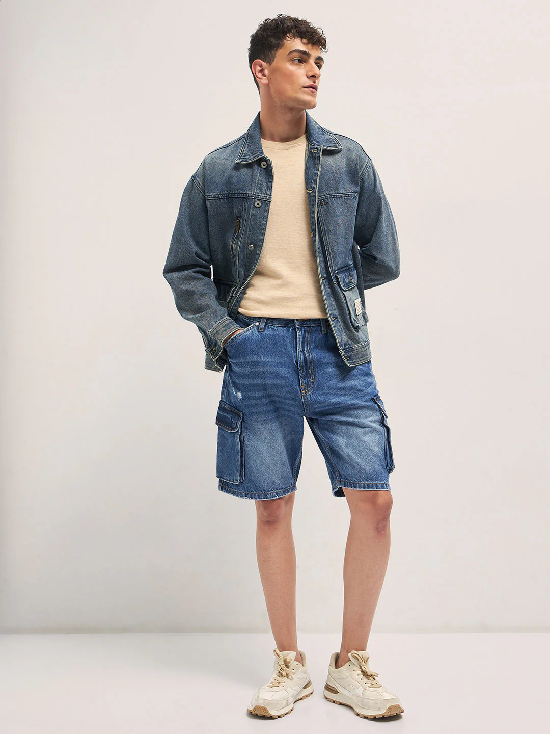 Men Mid Blue Baggy Fit Denim Cargo Shorts - Image 4