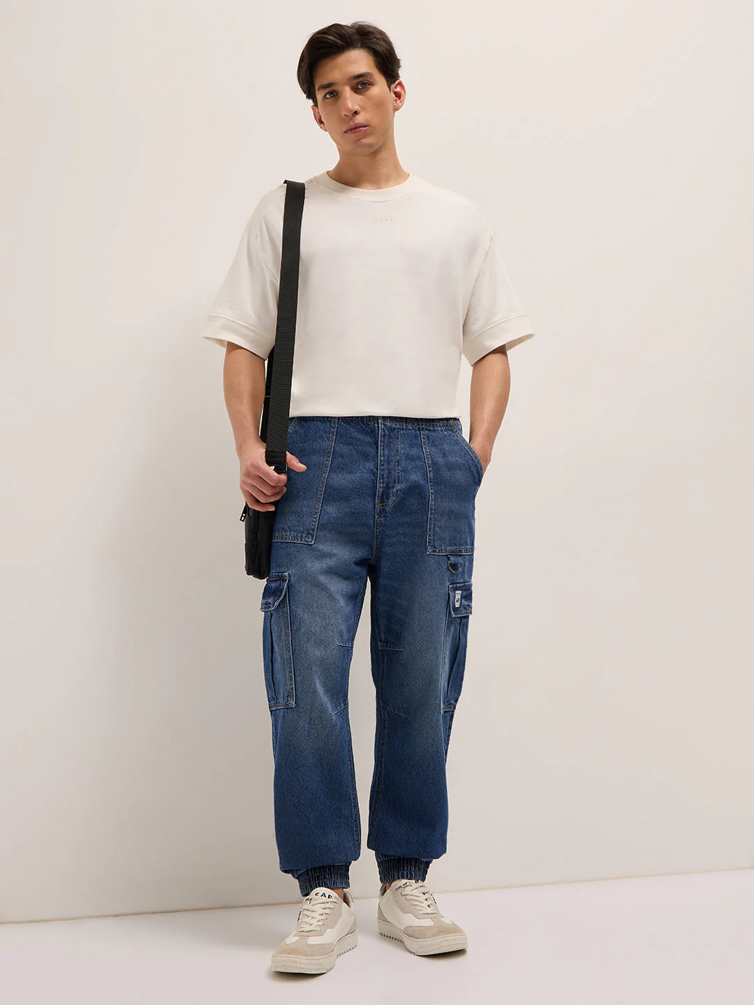 Men Mid Blue Baggy Fit Jogger-Style jean - Image 4
