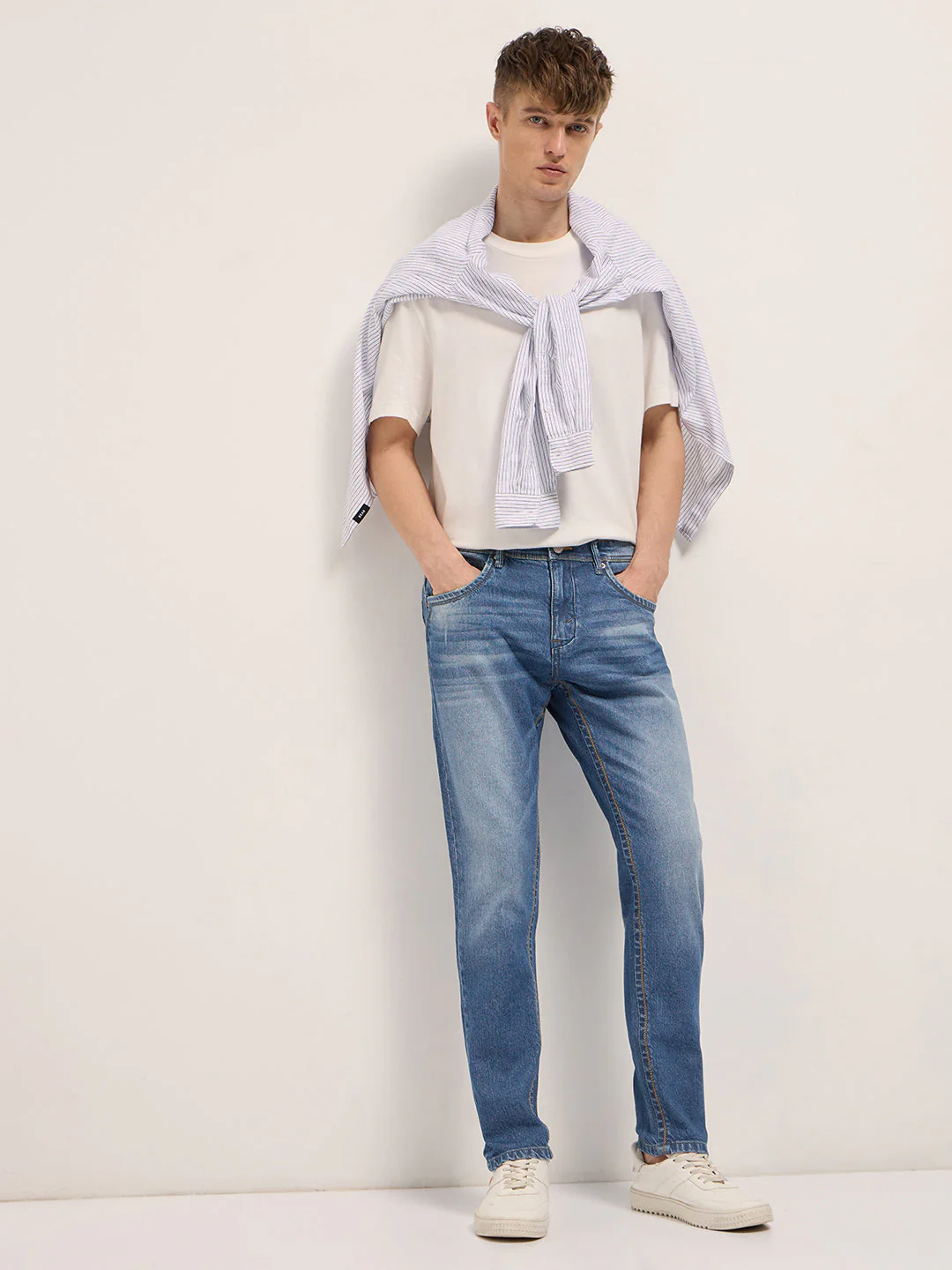 Men Mid Blue Mid-Rise Slim Fit Jeans - Image 4