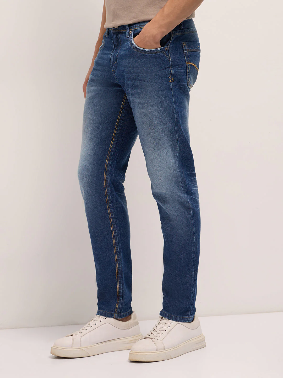 Men Mid Blue Mid-Rise Slim Fit Jeans - Image 3