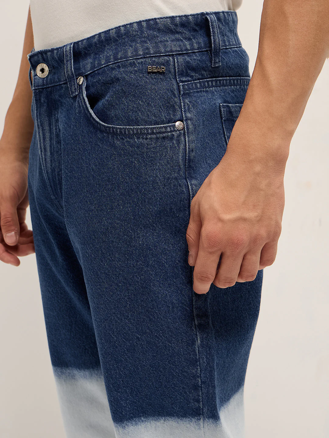 Men Mid Blue Mid-Rise Straight Fit Jeans - Image 5