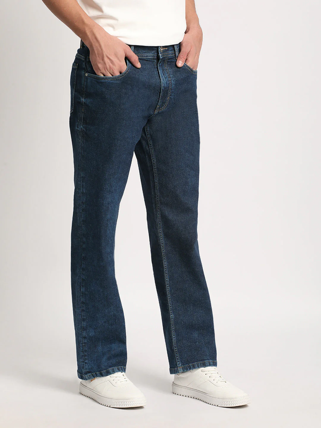 Men Mid Blue Solid Mid Rise Straight Fit Jean - Image 3