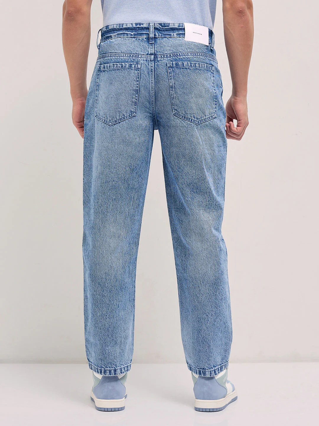 Men Mid Blue Straight Fit Mid Rise Jean - Image 2
