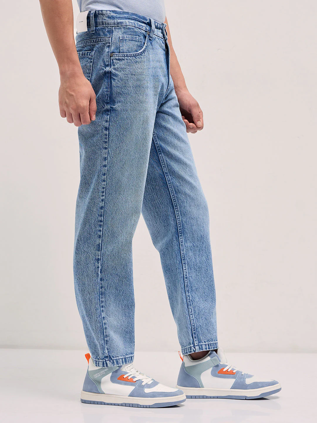 Men Mid Blue Straight Fit Mid Rise Jean - Image 3