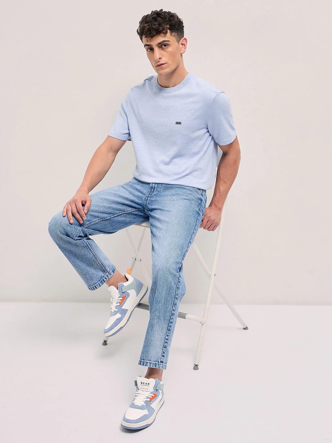 Men Mid Blue Straight Fit Mid Rise Jean - Image 4