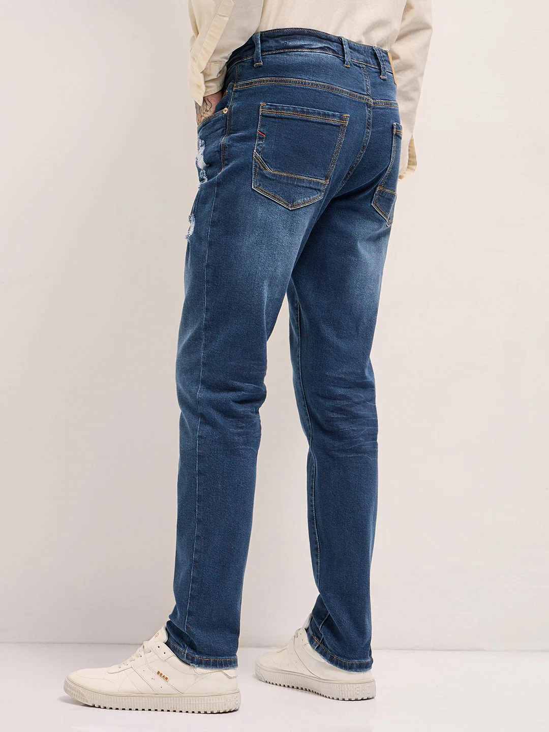 Men Blue Light Fade Mid-Rise Jeans - Image 3